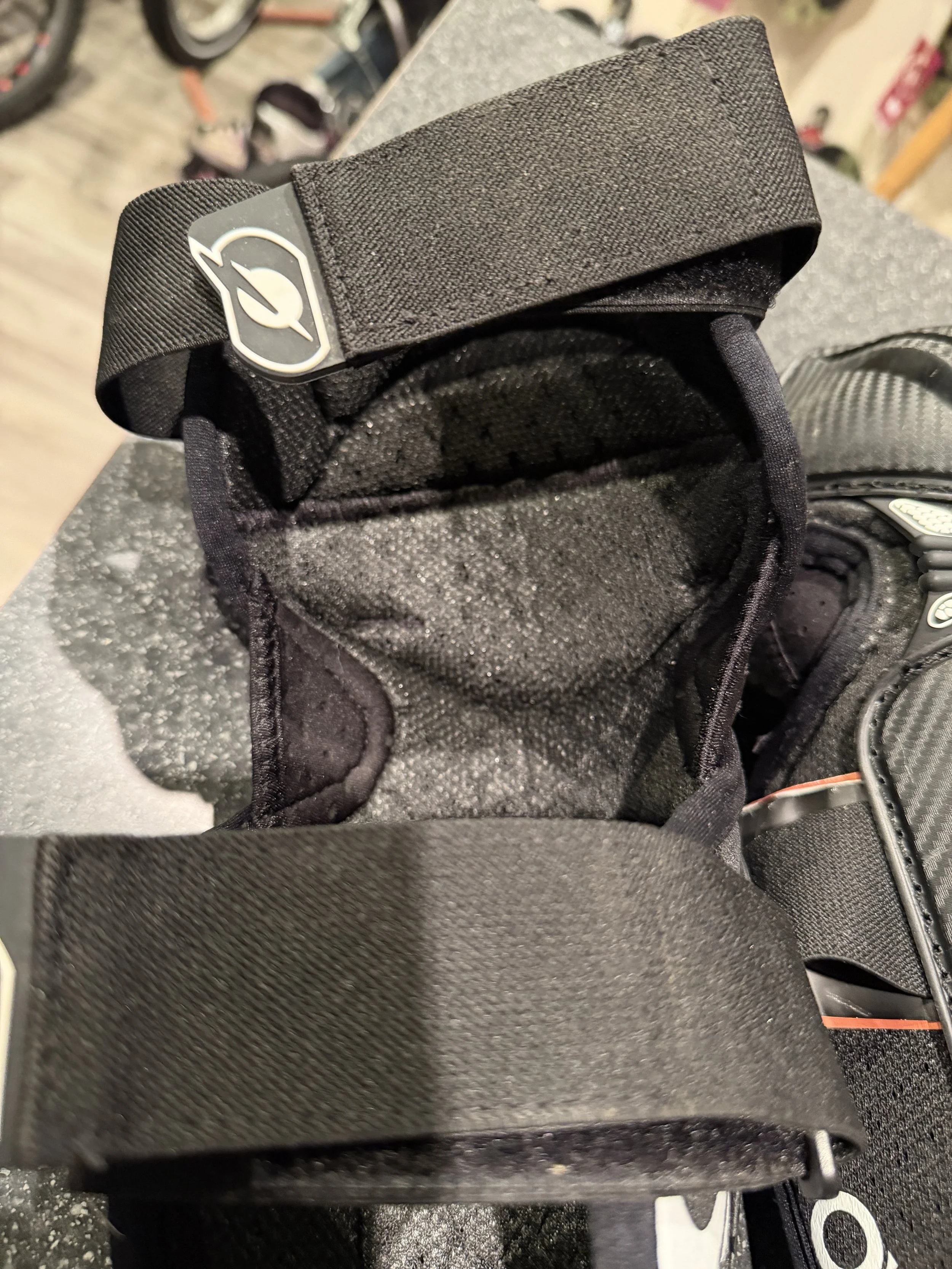 O’Neal knee shin pads for sale 3 .JPG