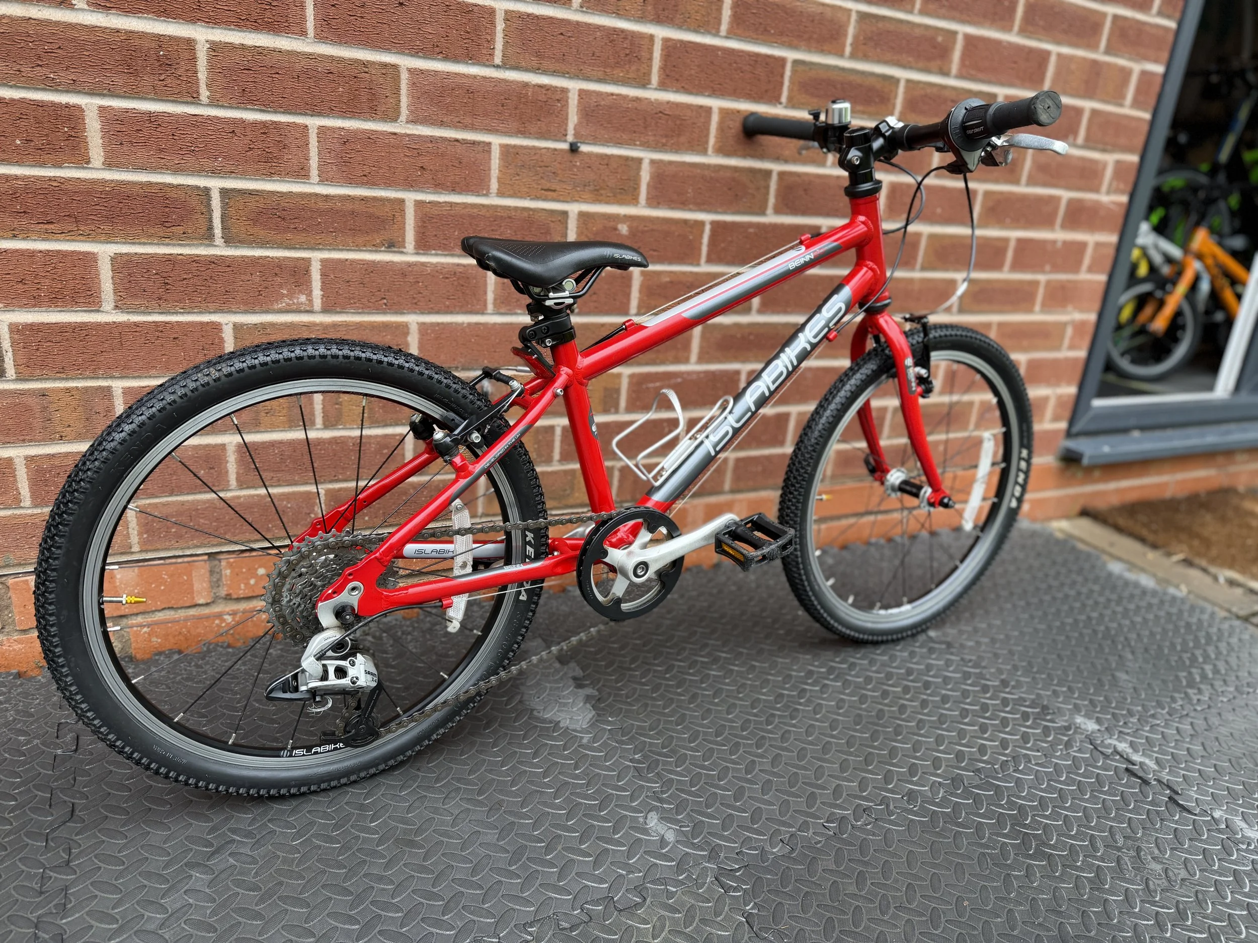 Isla Beinn 20L Red 7.jpg