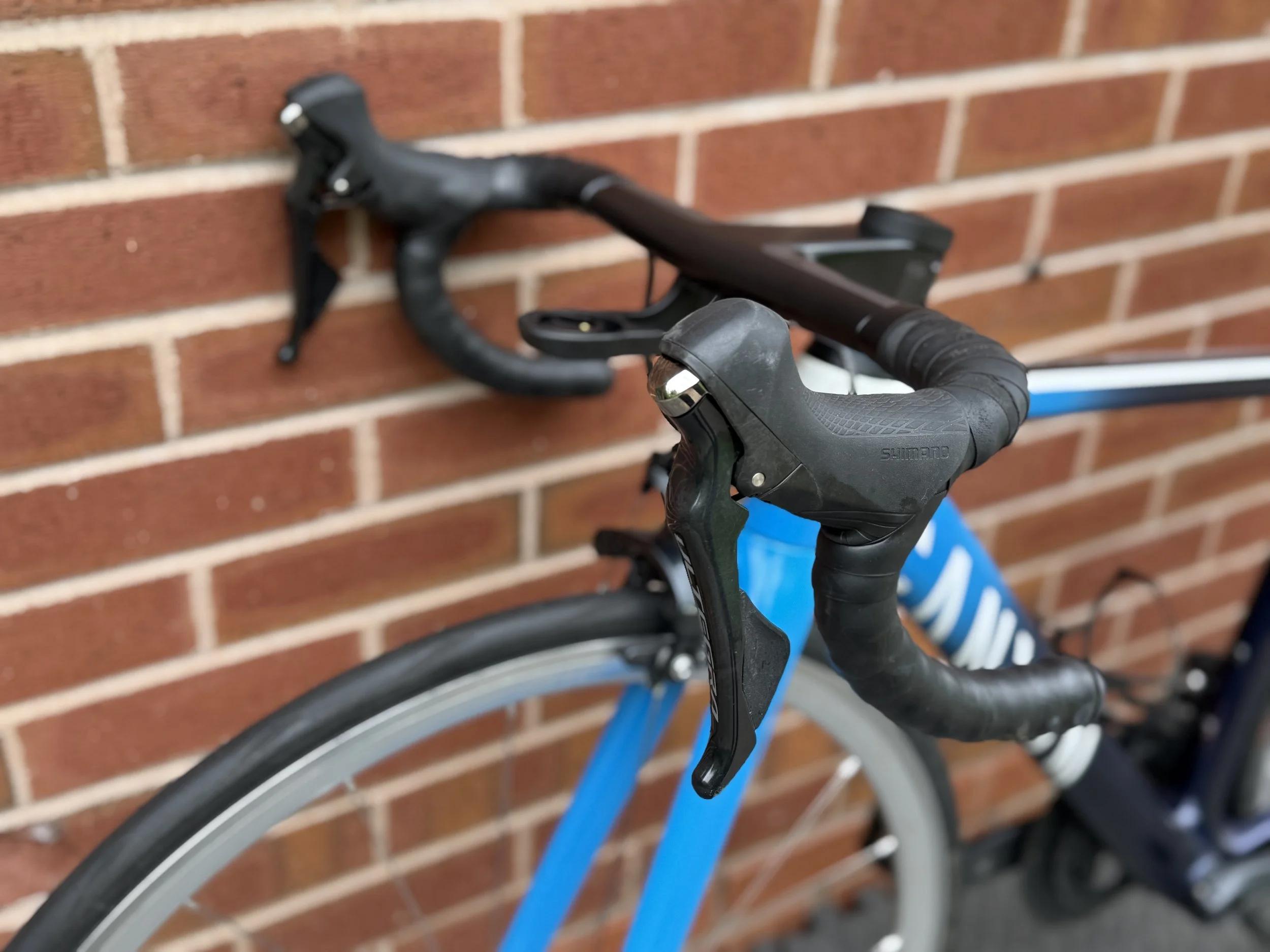 Canyon Carbon Road Bike 11 .jpg