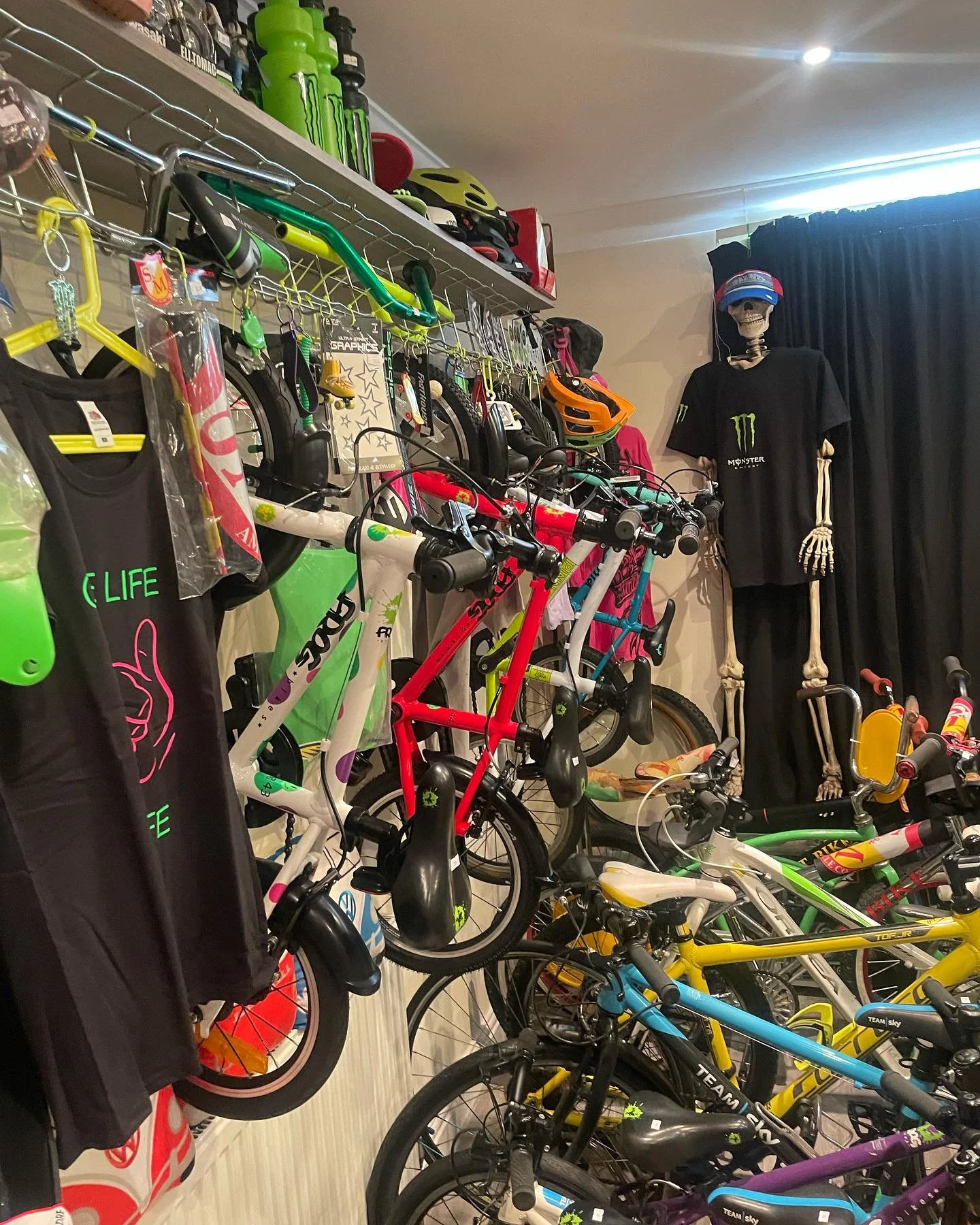 Better weather = busier bike shop 😎🤙 #bikeshop #shoplocal #three54ridestore #summer2025🌴☀️ #frogbikes #warwickshire #riderowned #bikeride #mountainbike #punkrock #bicycleshop #bikerepairs