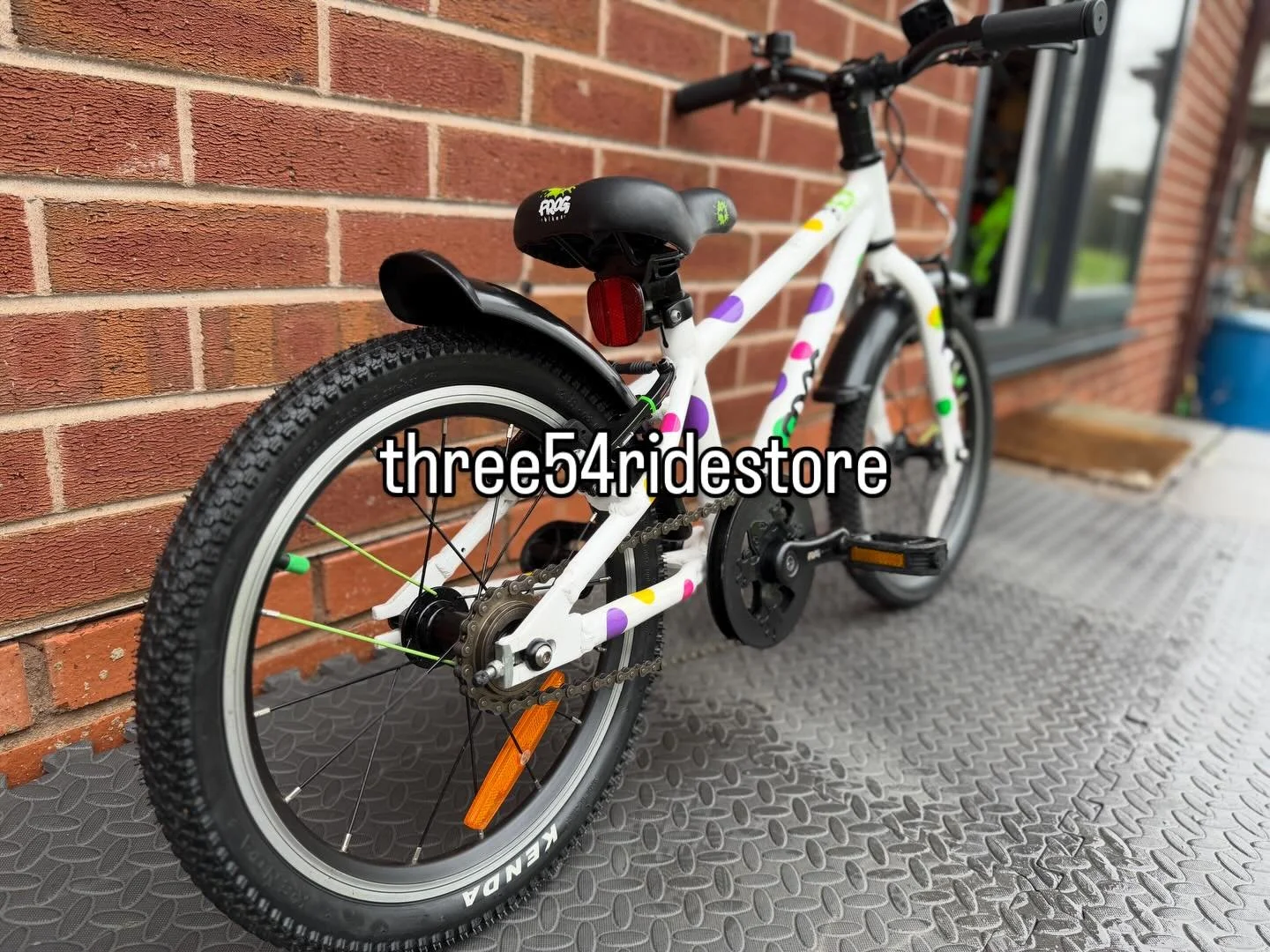 4 more beautiful @frogbikes added to the showroom and new website this morning, dm me with any questions or to book an instore visit, website link in bio #frogbikes #three54ridestore #bikeshop #riderowned #bike