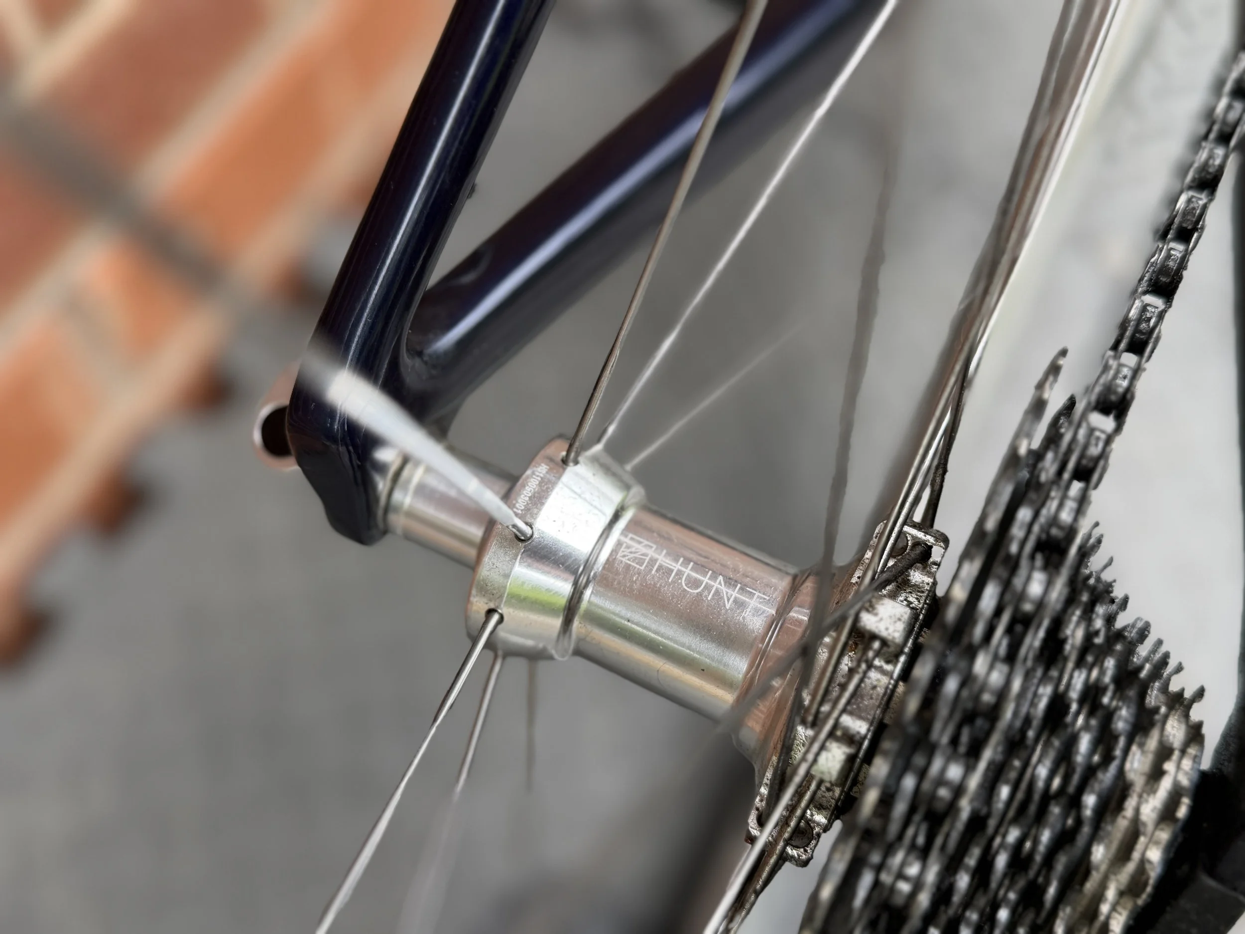 Canyon Carbon Road Bike 17 .jpg