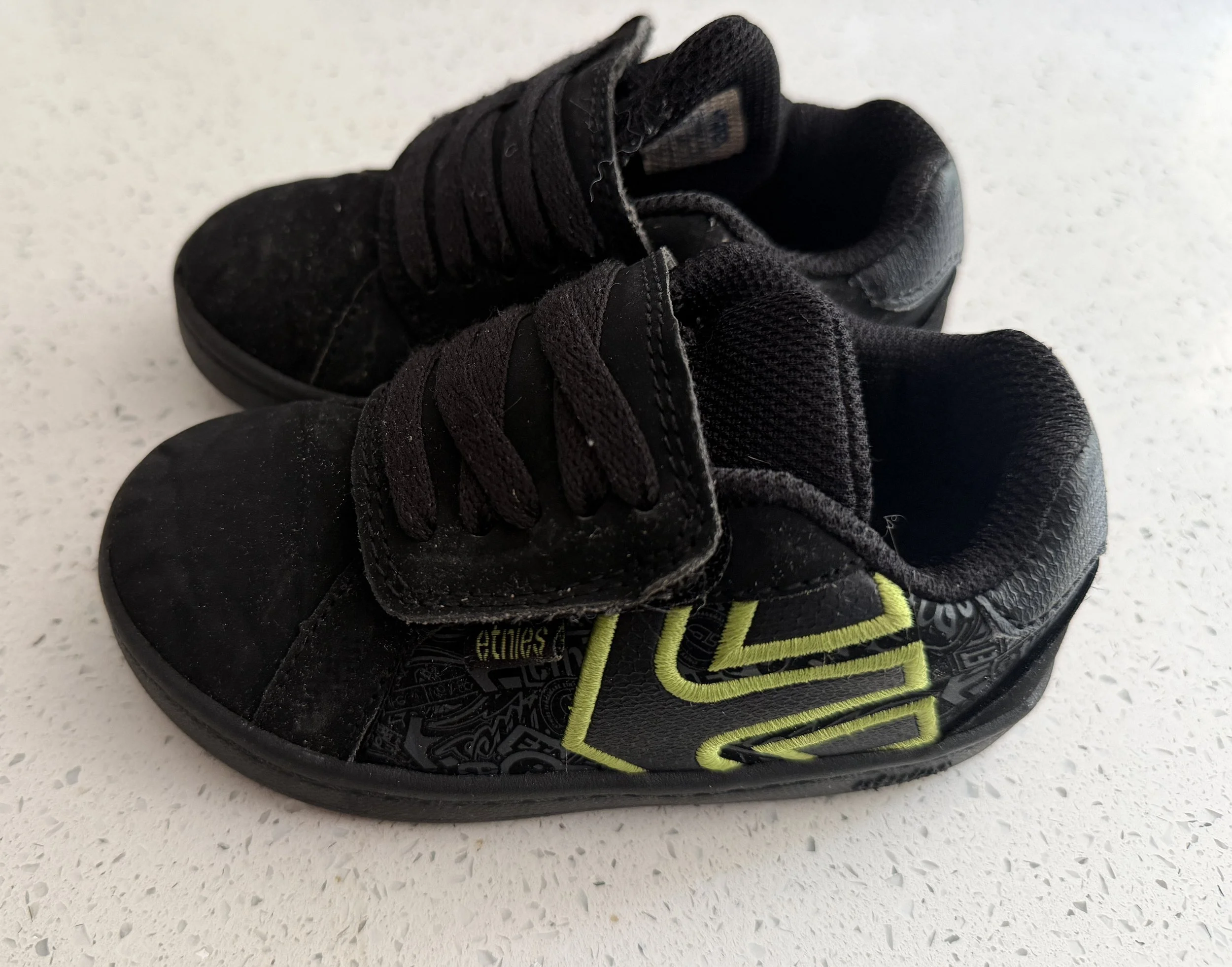 Etnies toddler trainers 1  2.jpg