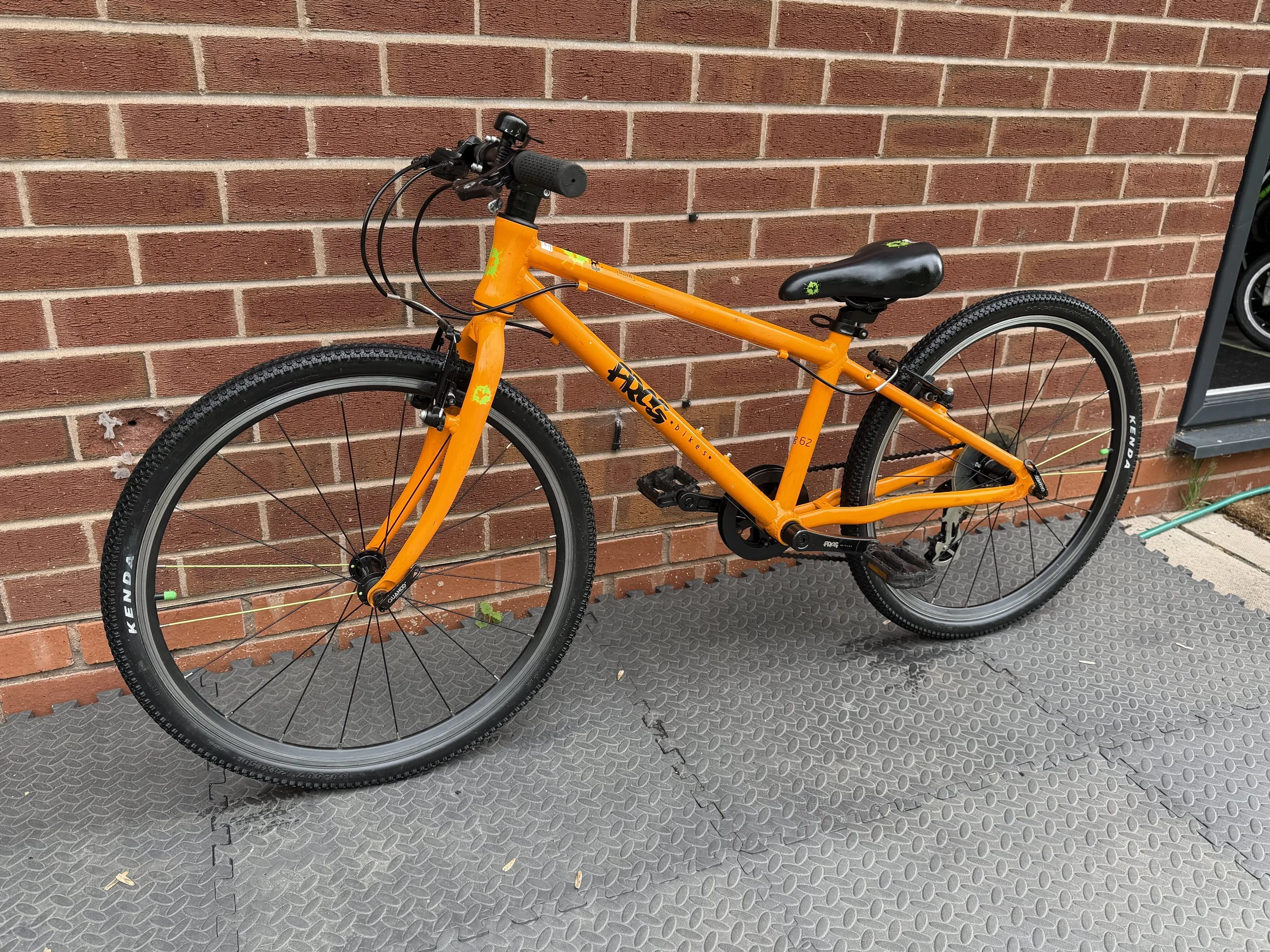 Orange Frog Bike 62 4 .jpg