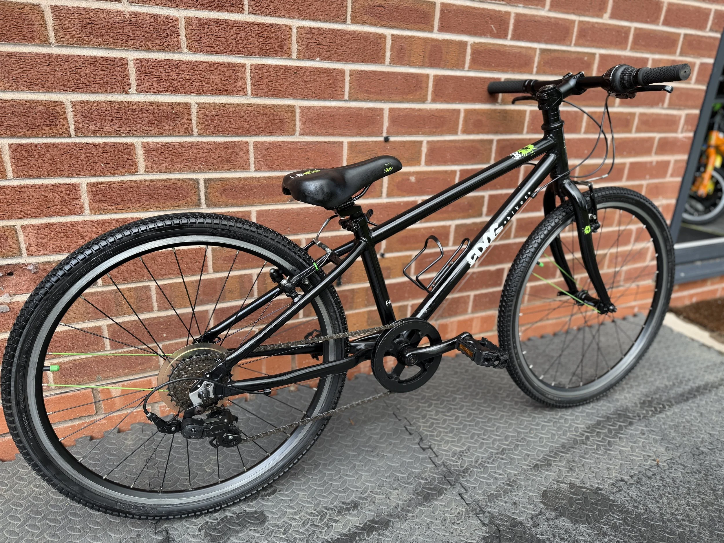 Refurbished Frog Bike 62 Black 7.jpg