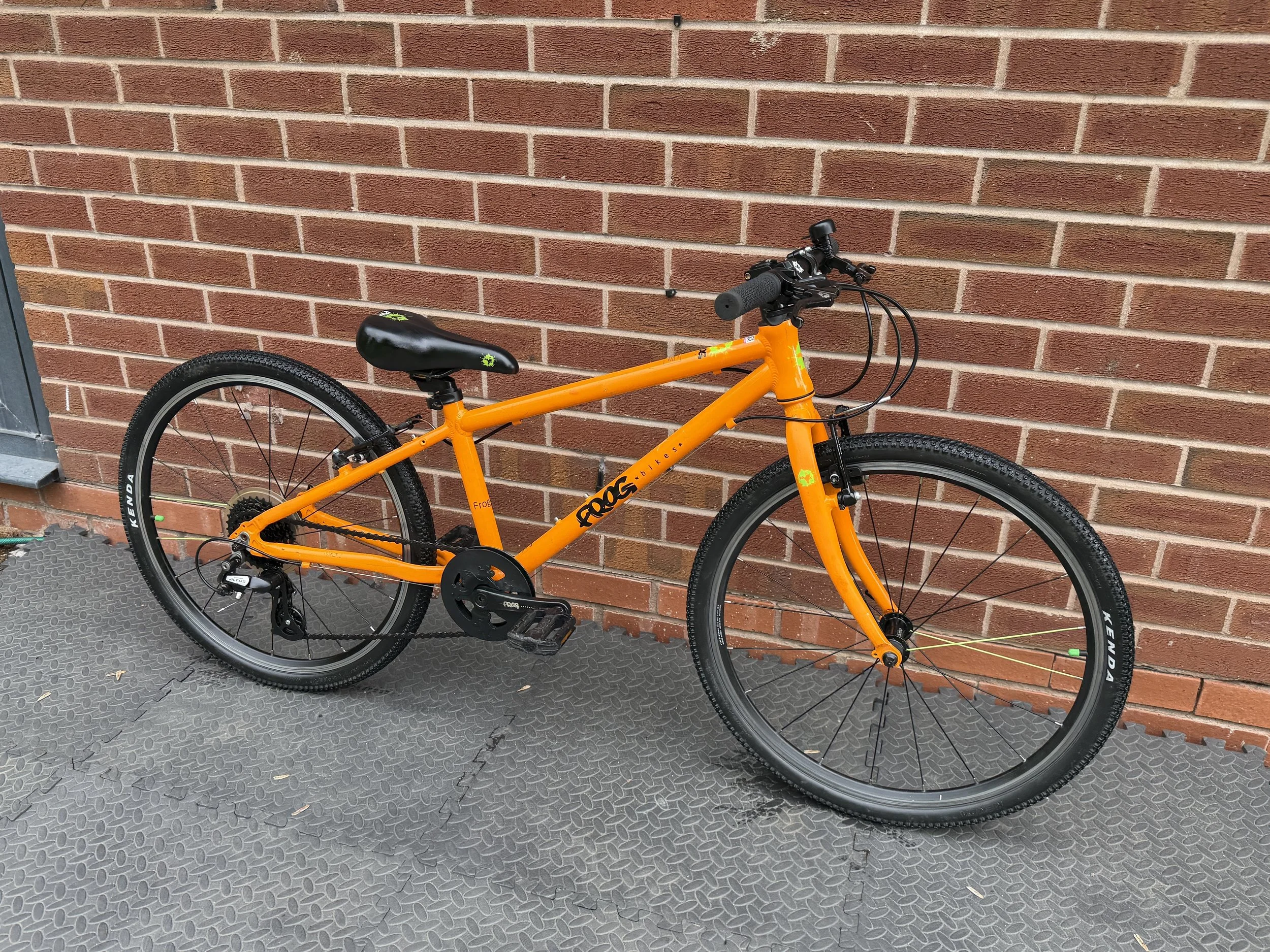 Orange Frog Bike 62 8.jpg