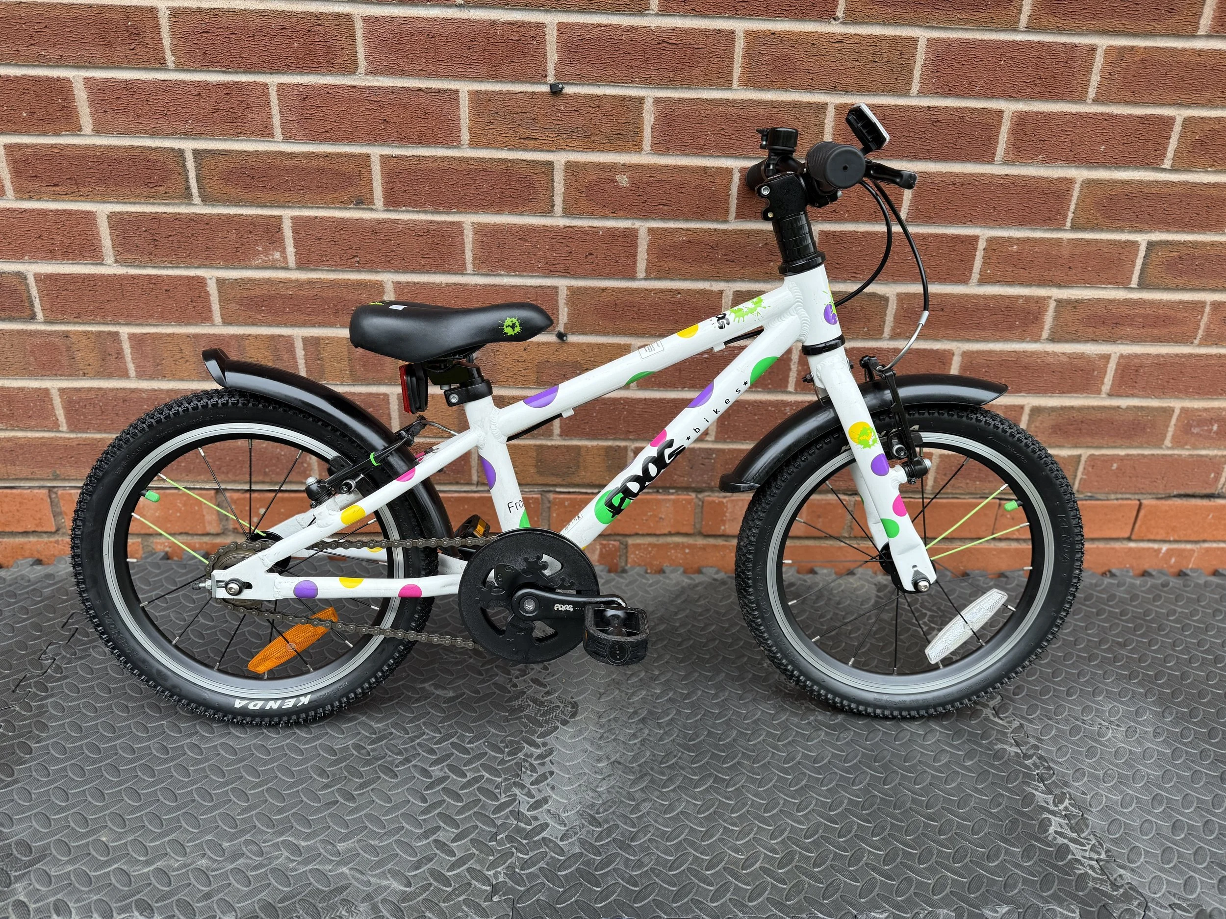 White Spotty Frog 44 6.jpg