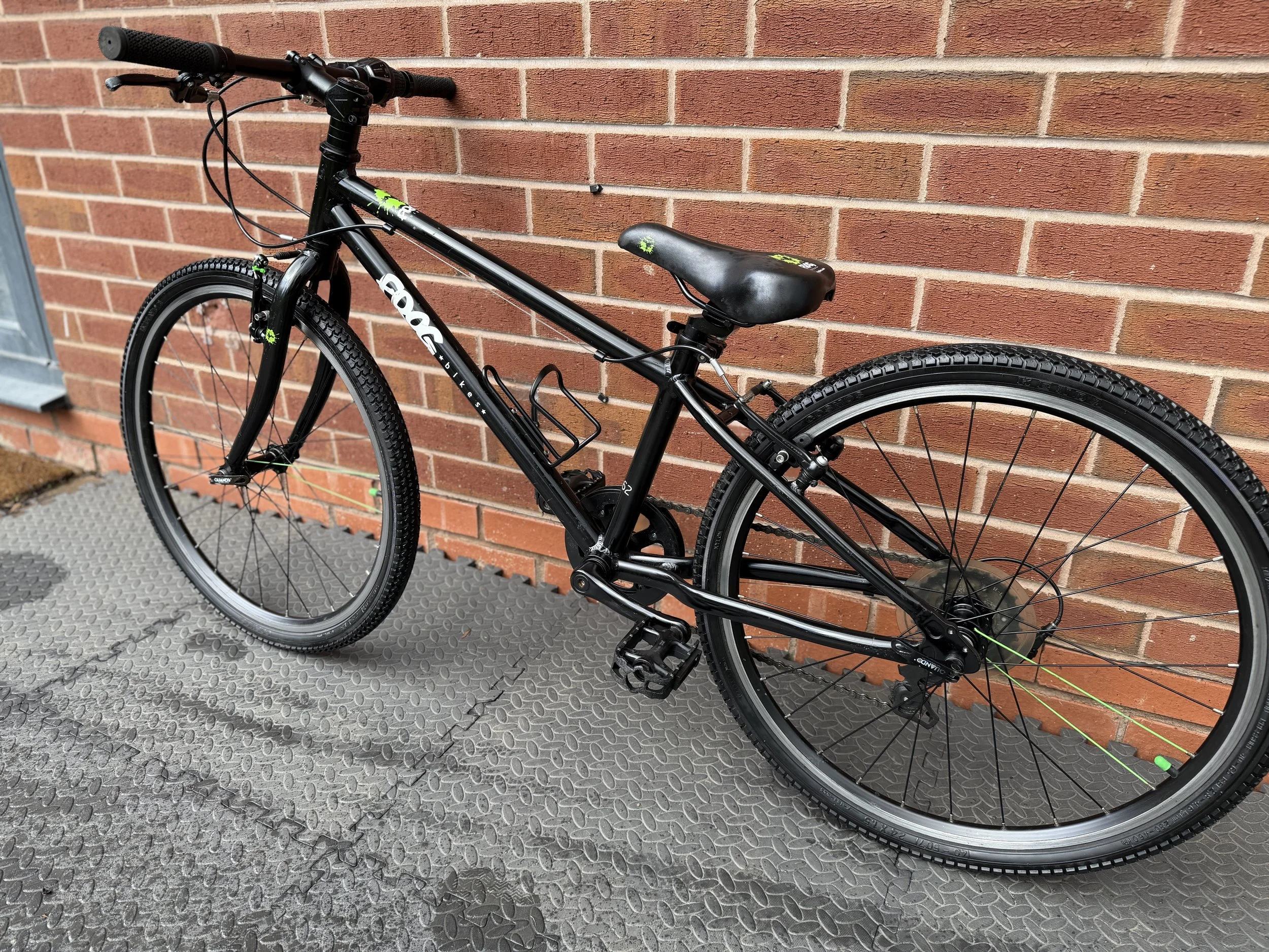 Refurbished Frog Bike 62 Black 3.jpg