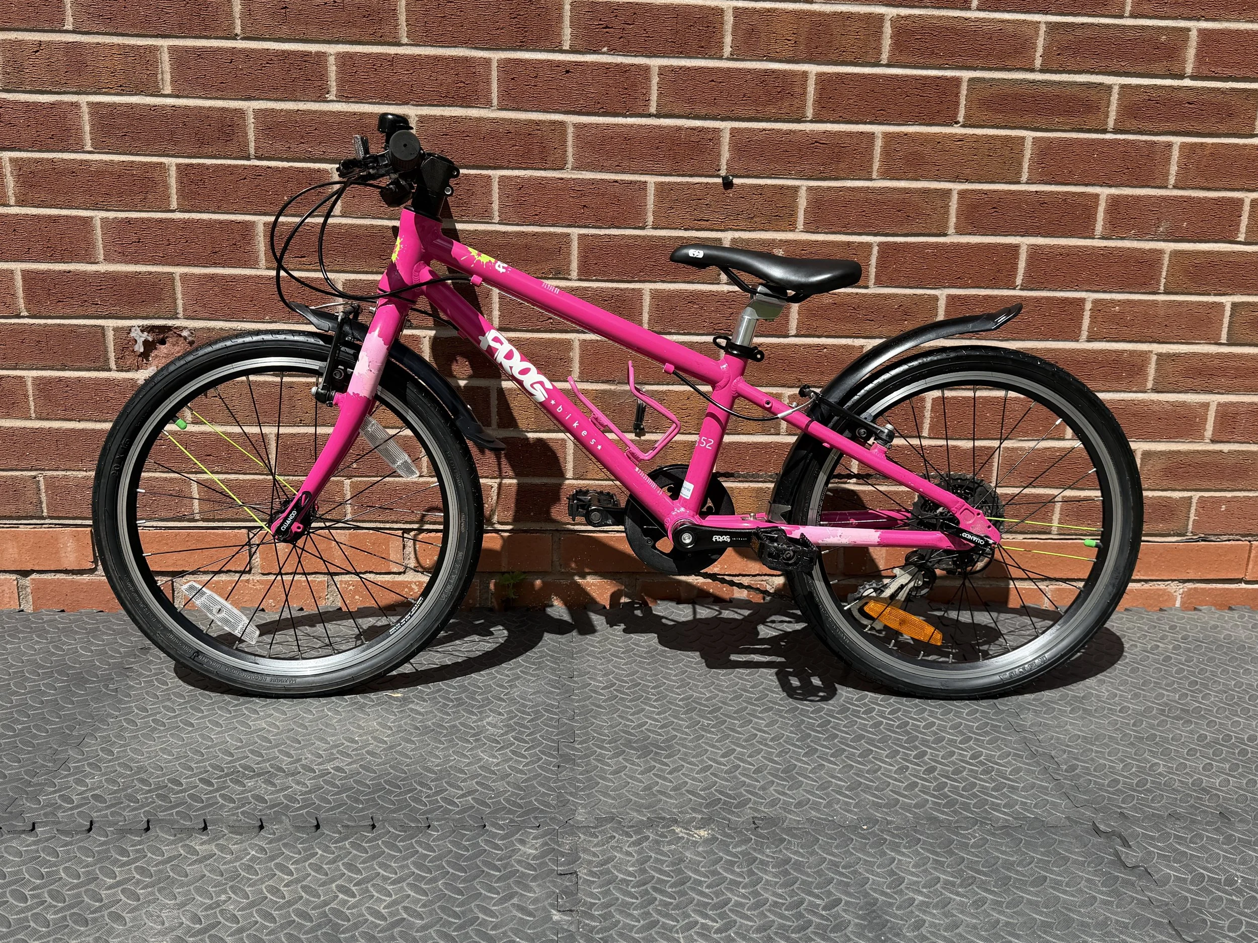 Pre-Loved Frog 52 Hybrid Bike – 20” (Pink)
