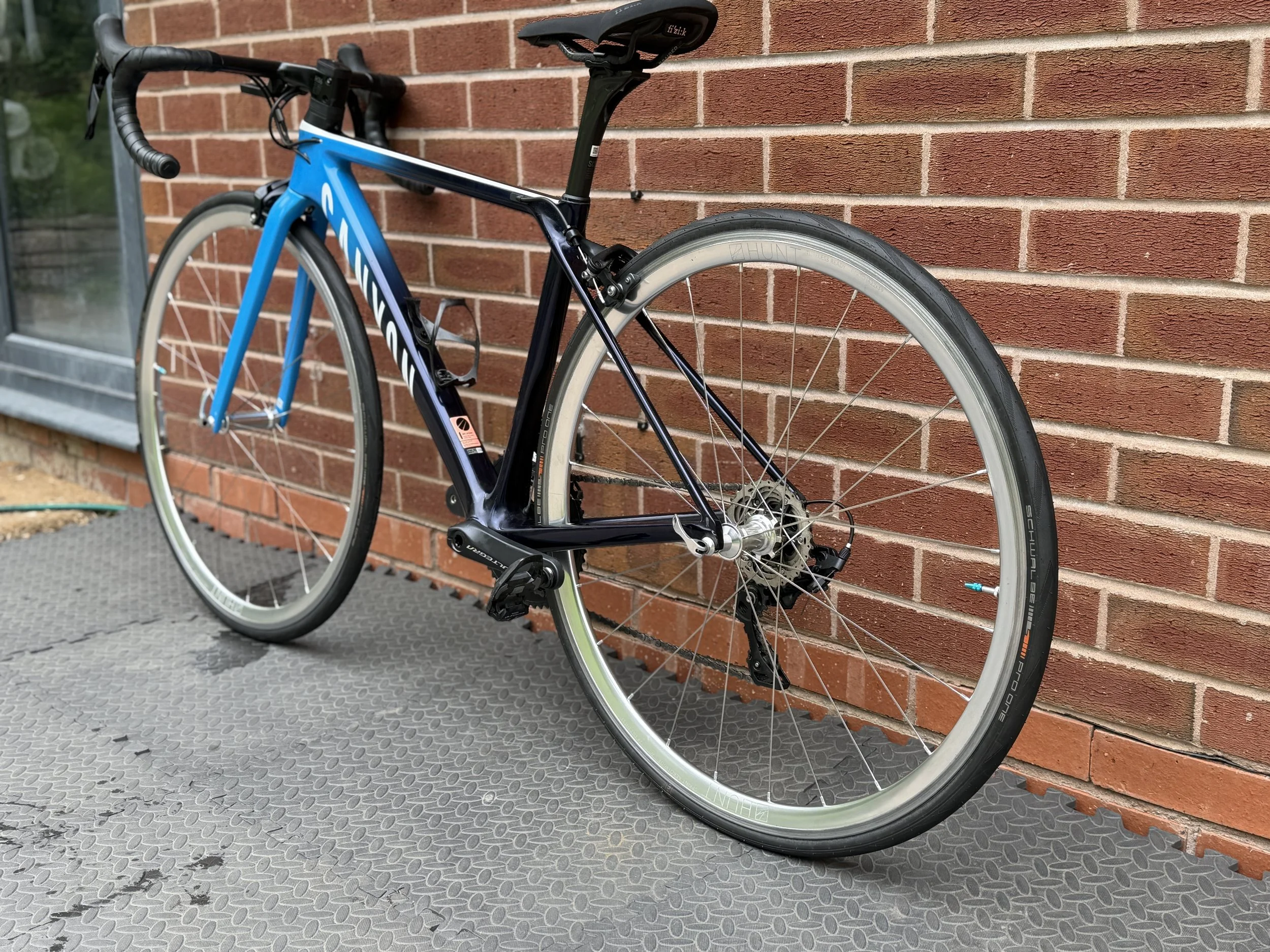 Canyon Carbon Road Bike 4 .jpg