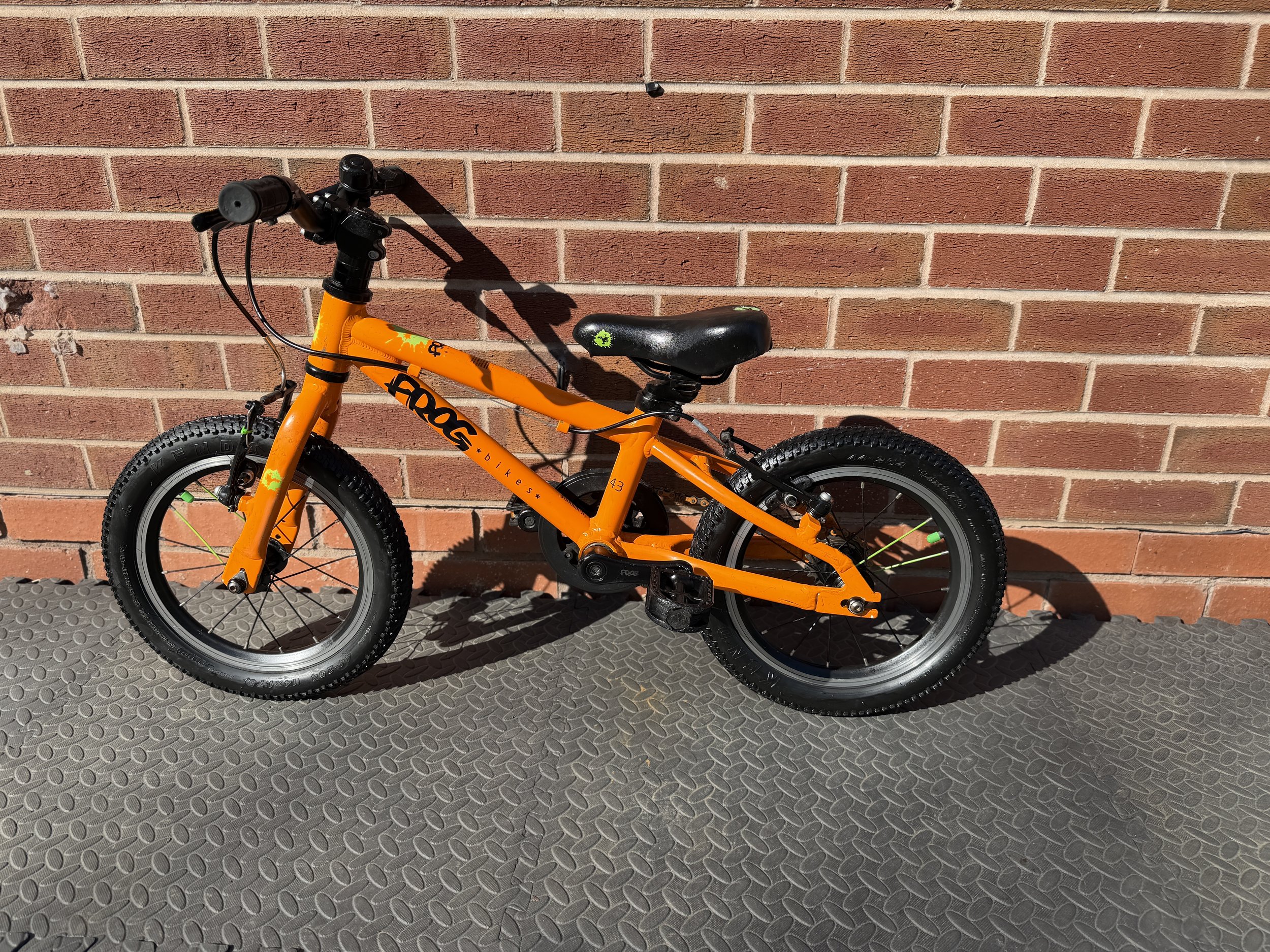 Orange Frog first pedal bike 5.jpg