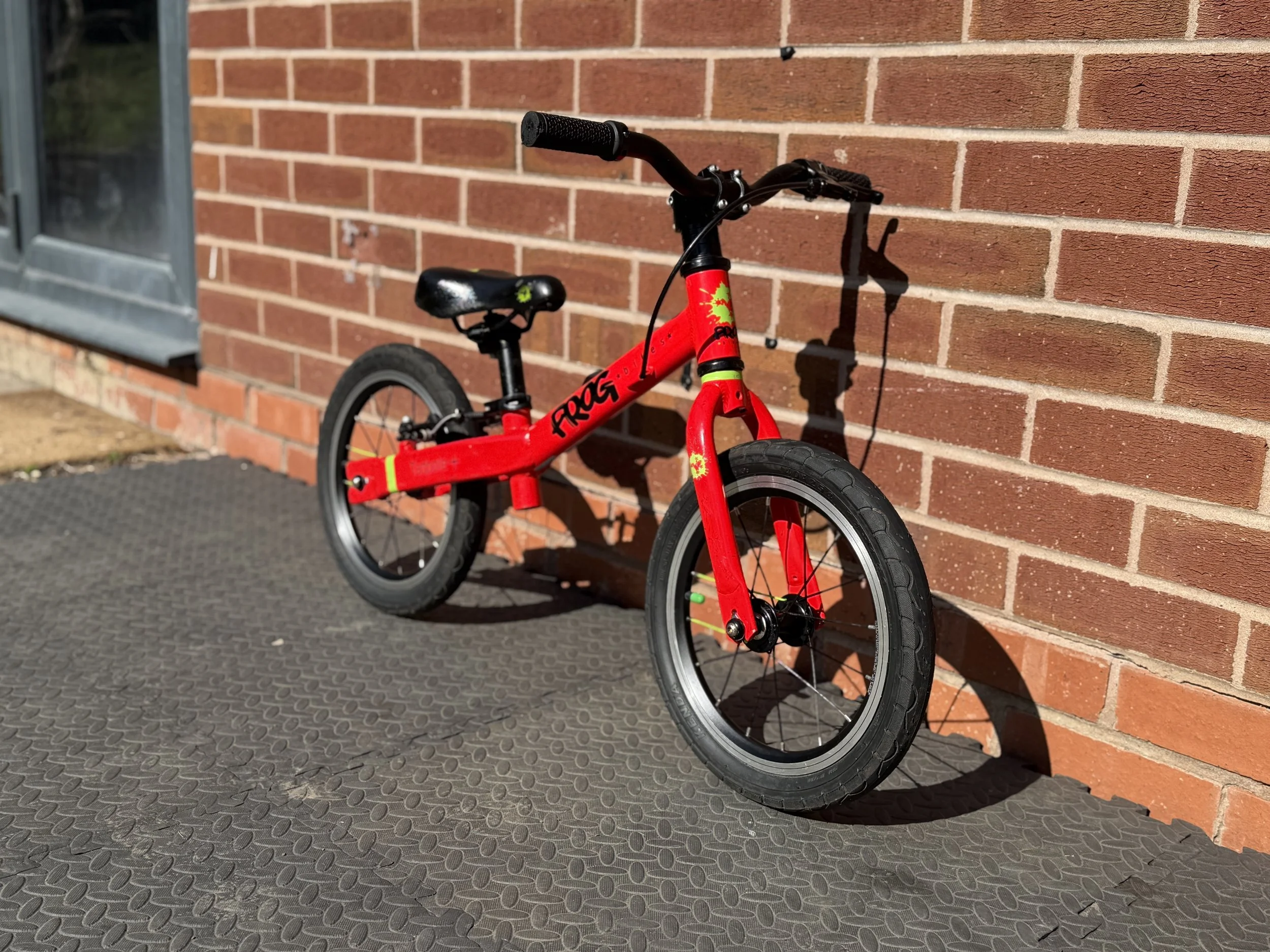 Frog Tadpole Plus balance bike 8 .jpg