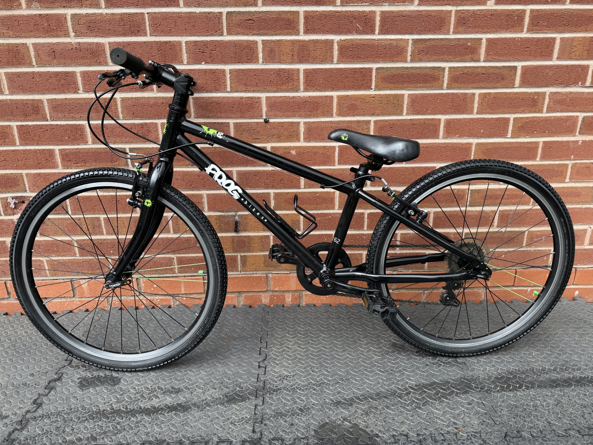 Refurbished Frog Bike 62 Black 1.jpg