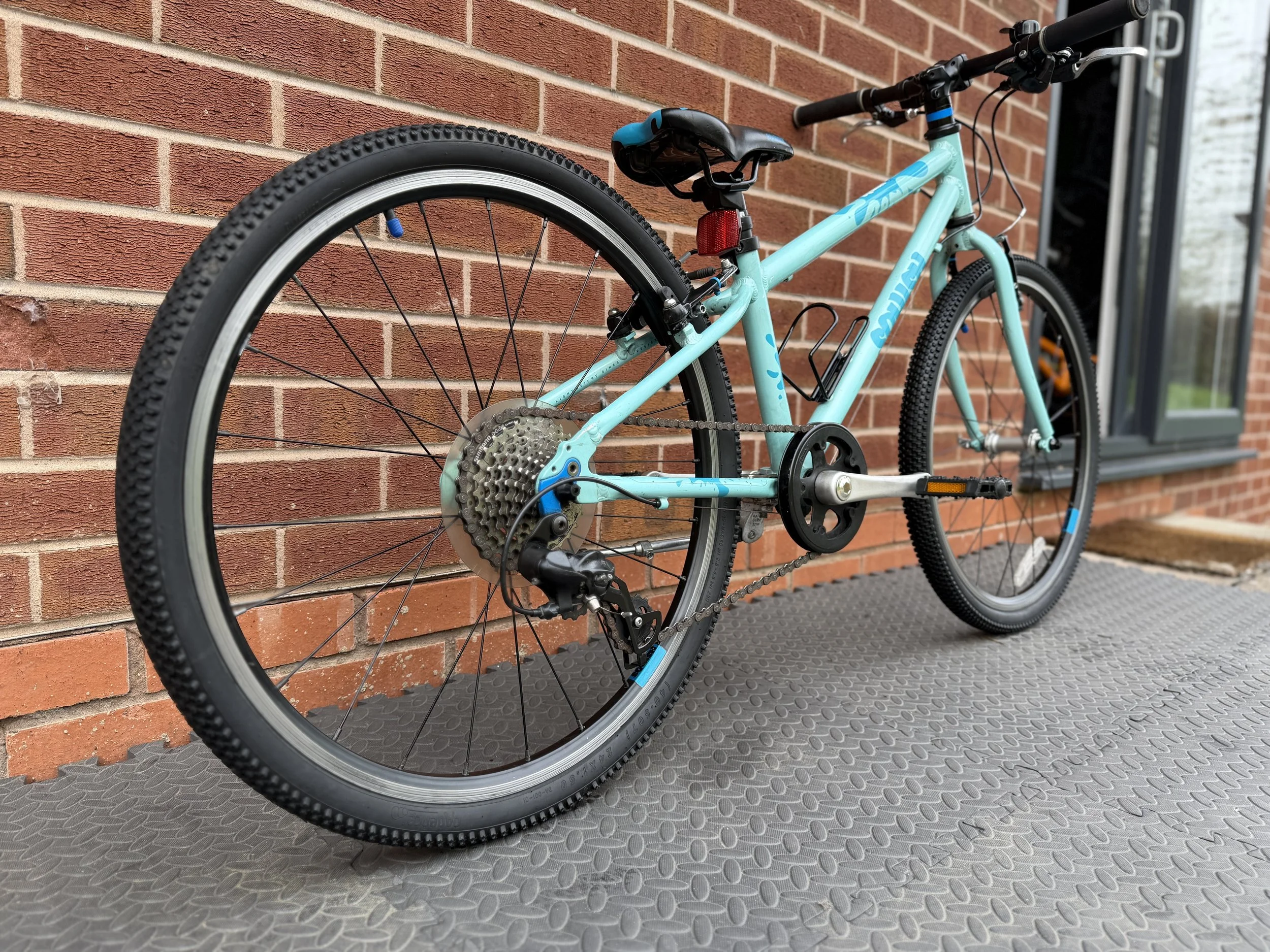 Refurbished Squish Bike Blue 24” 10.jpg