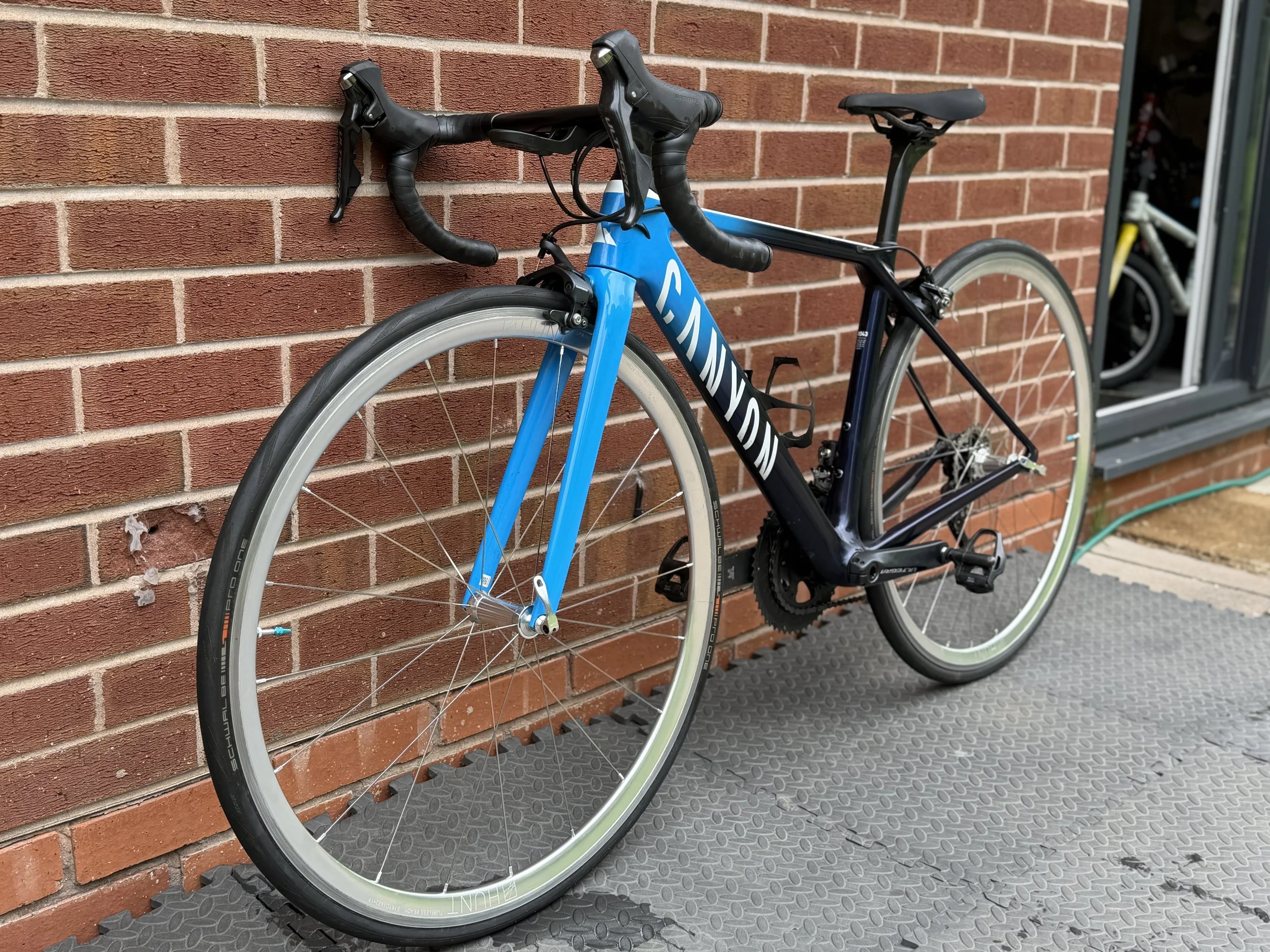Canyon Carbon Road Bike 5 .jpg