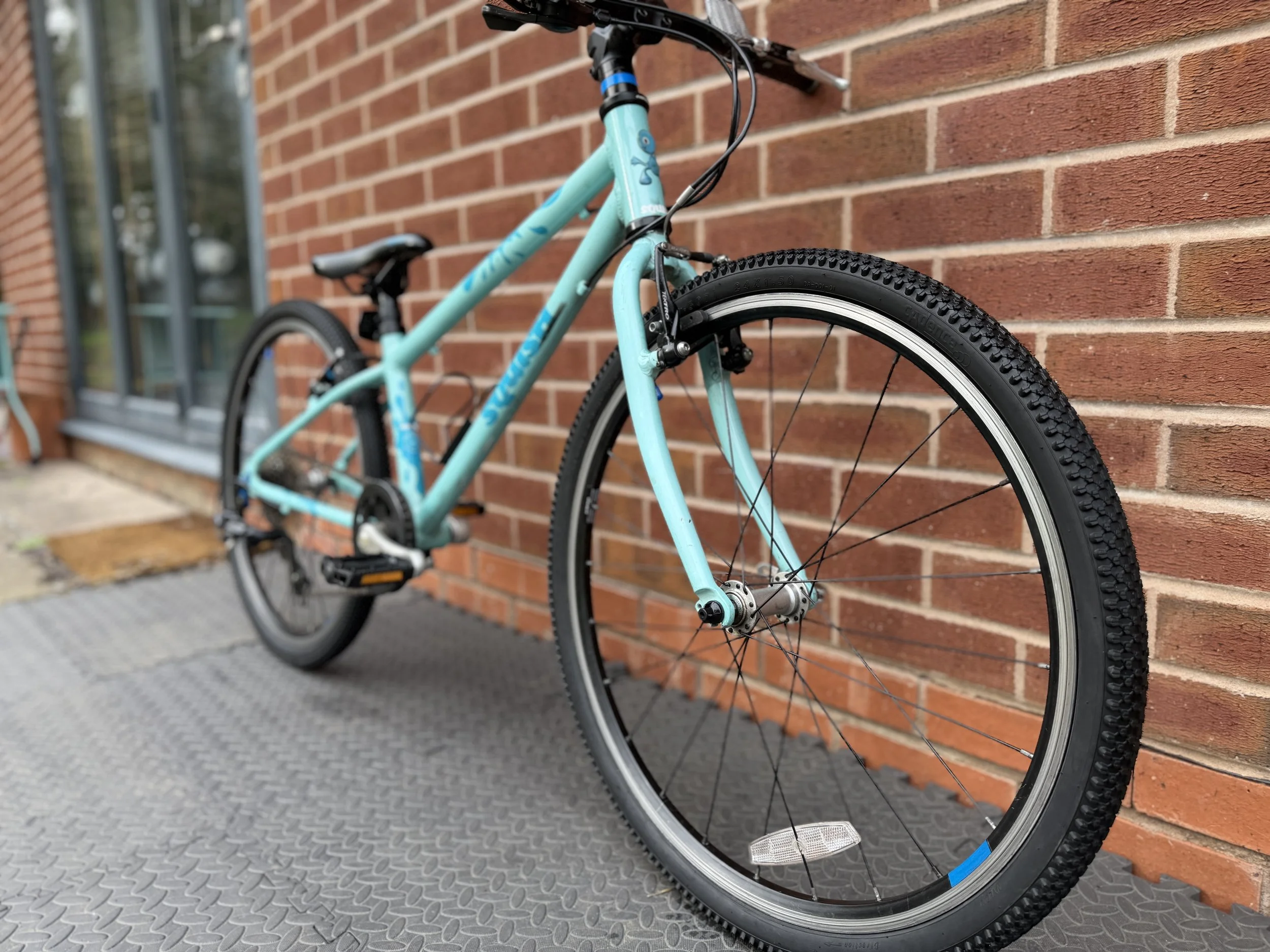 Refurbished Squish Bike Blue 24” 9.jpg
