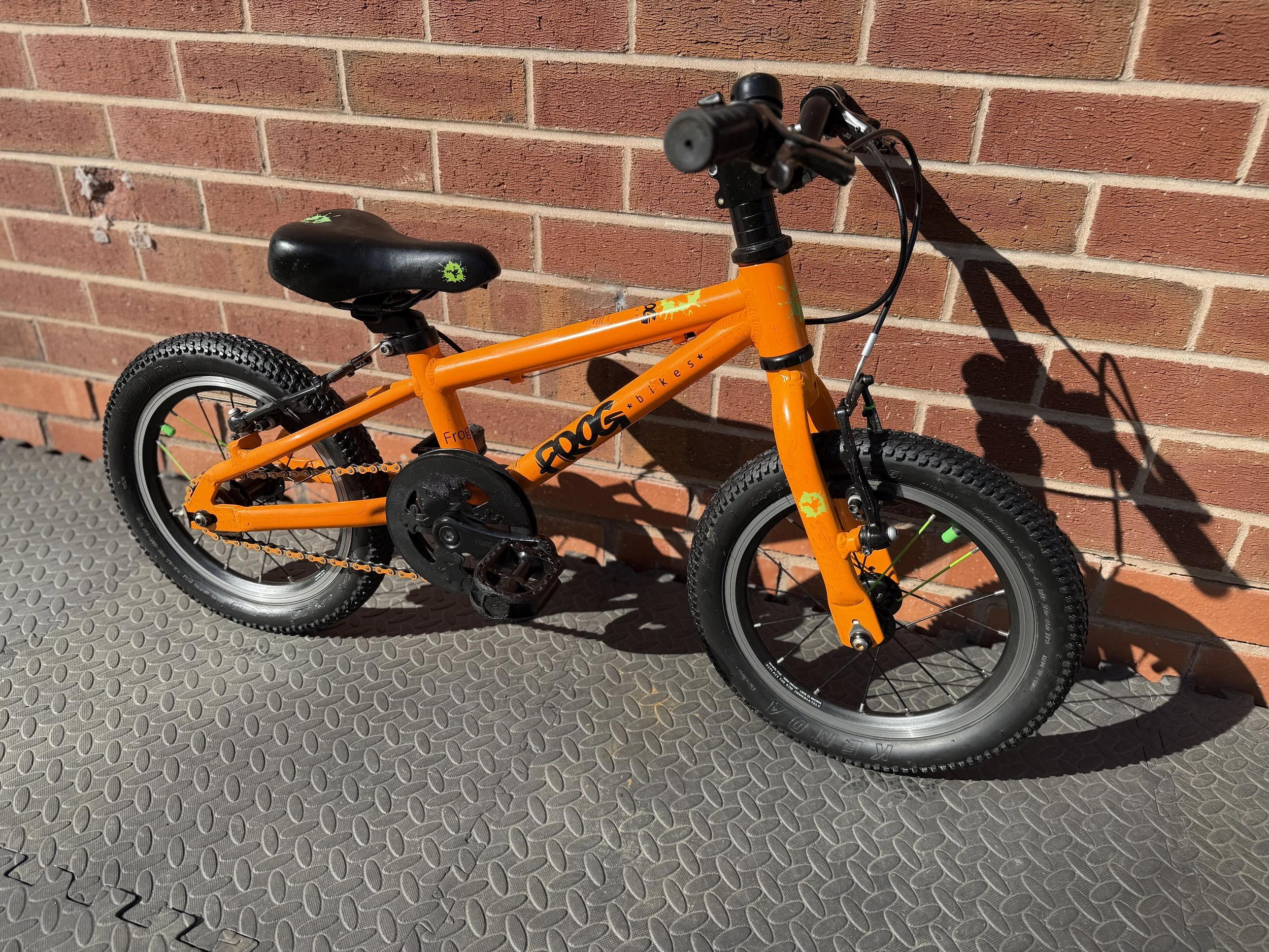 Orange Frog first pedal bike 8 .jpg