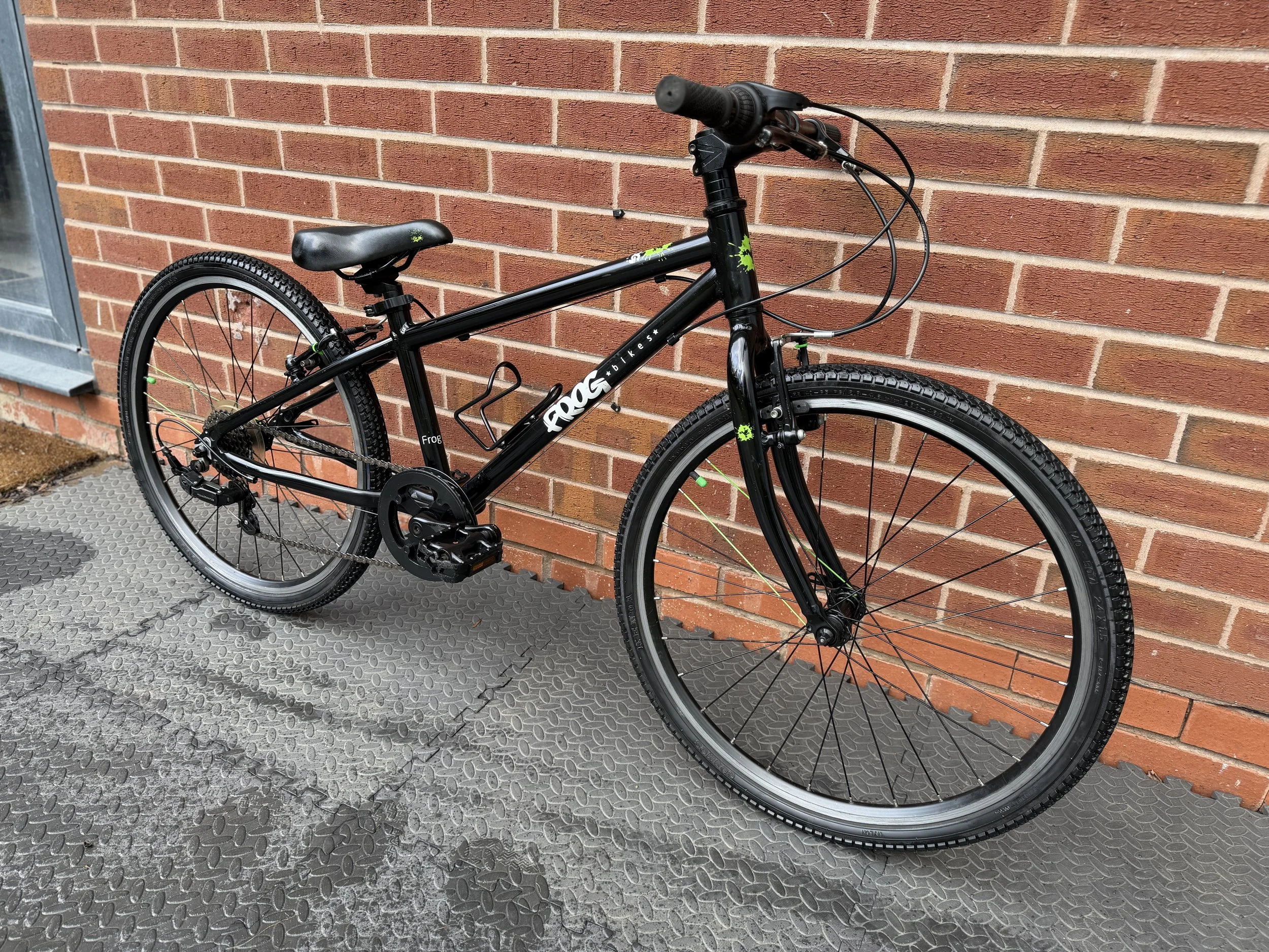 Refurbished Frog Bike 62 Black 8 .jpg