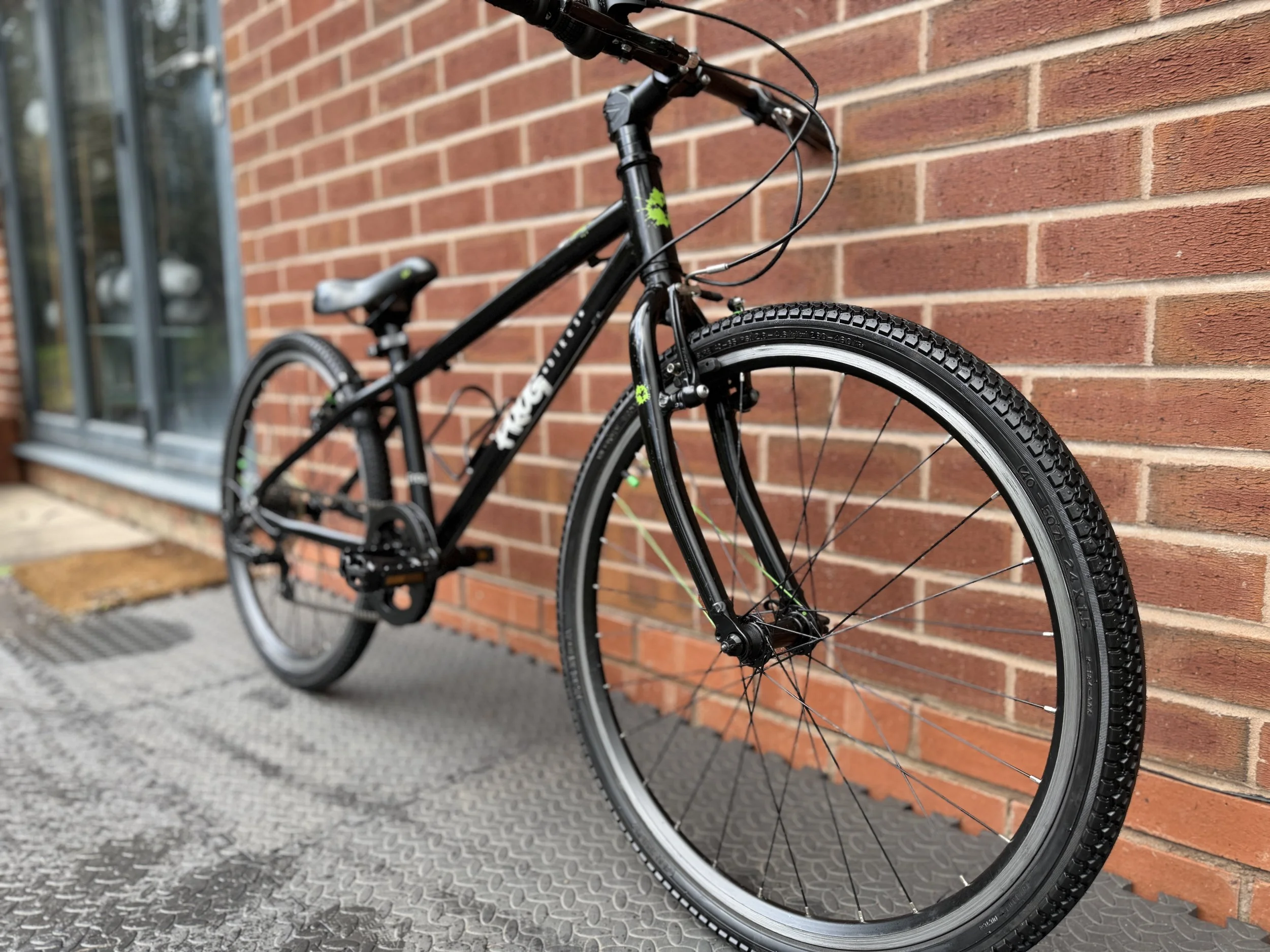 Refurbished Frog Bike 62 Black 9 .jpg