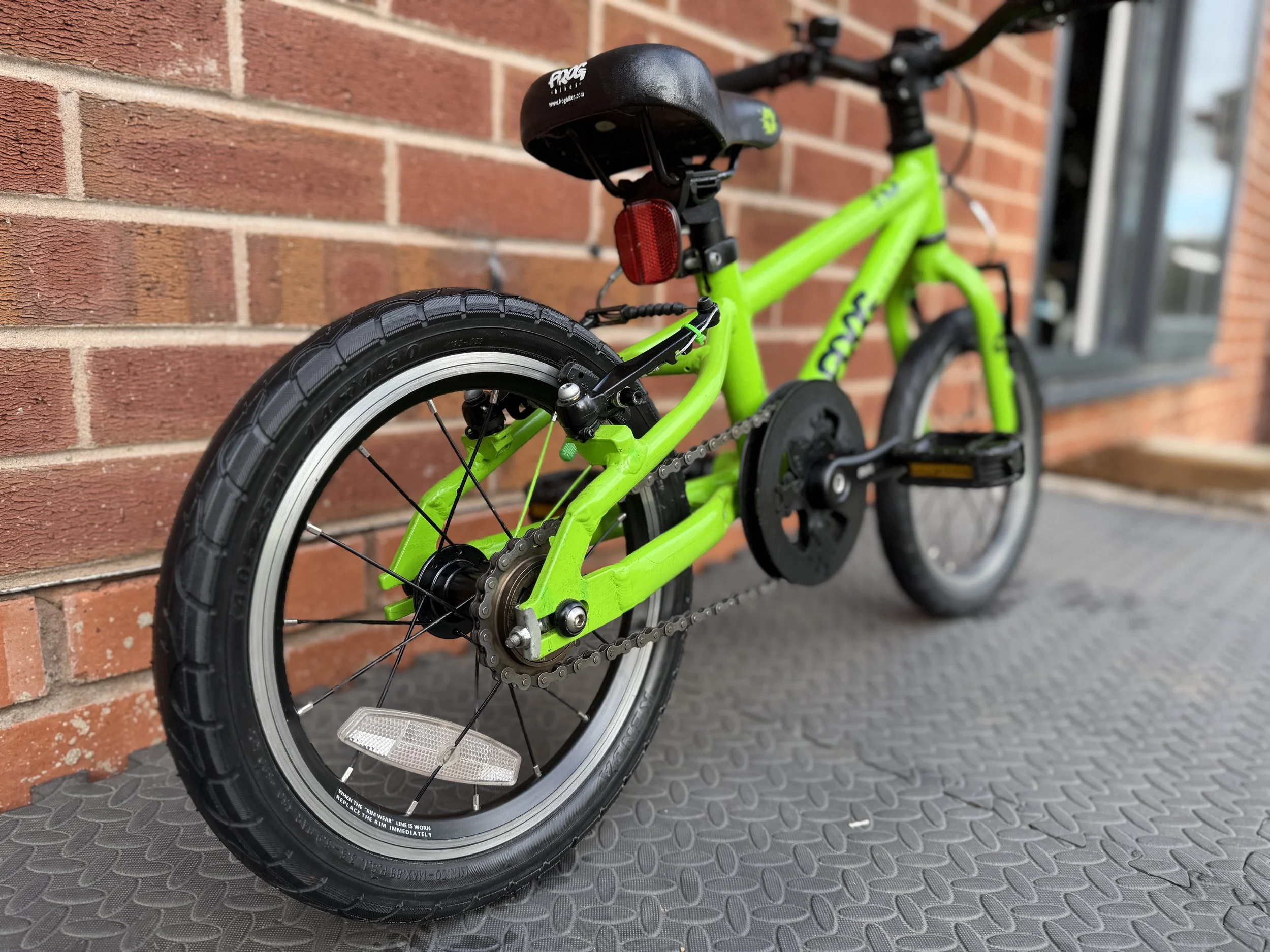 Used green Frog 43 10.jpg