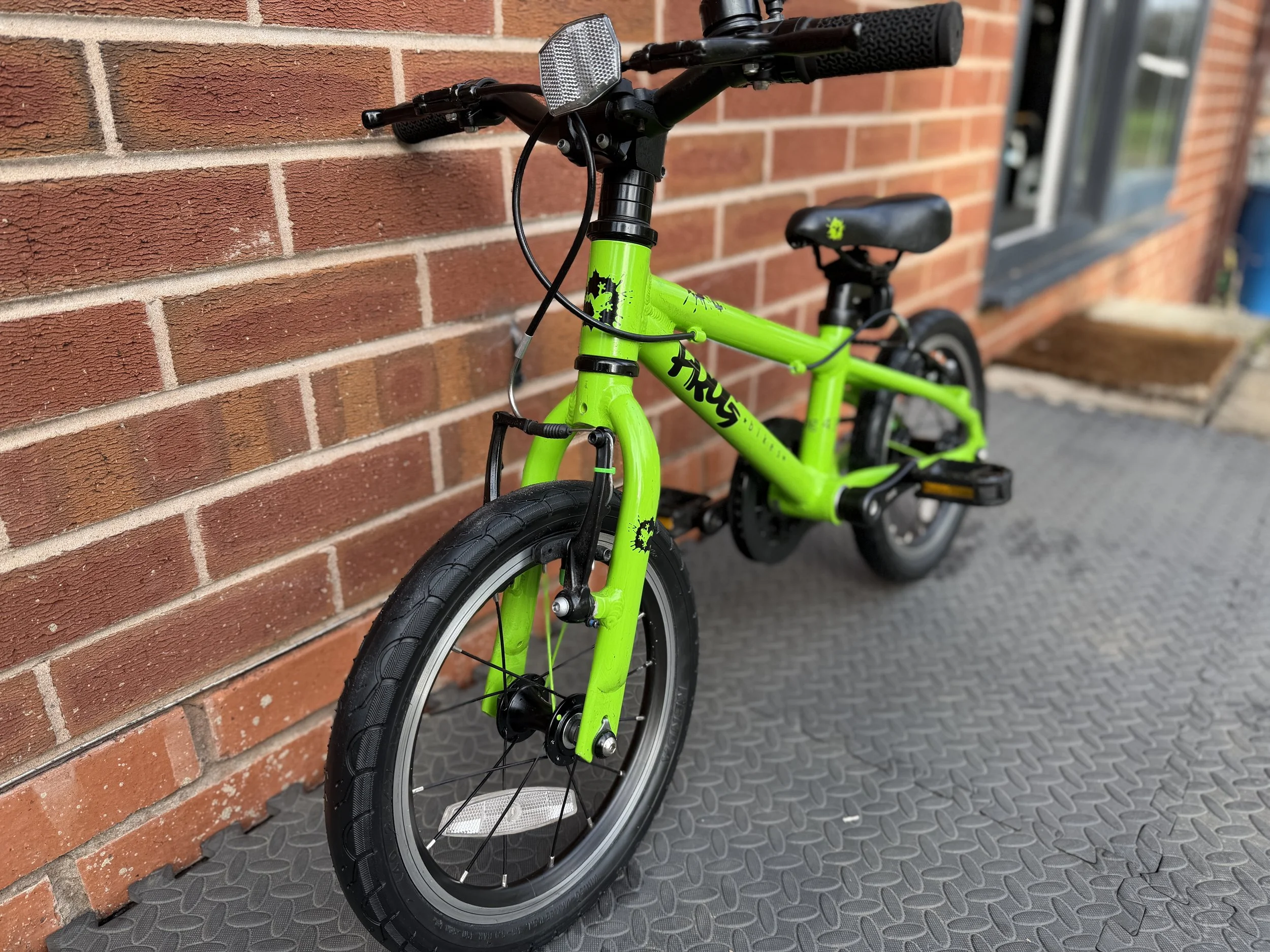 Used green Frog 43 5.jpg