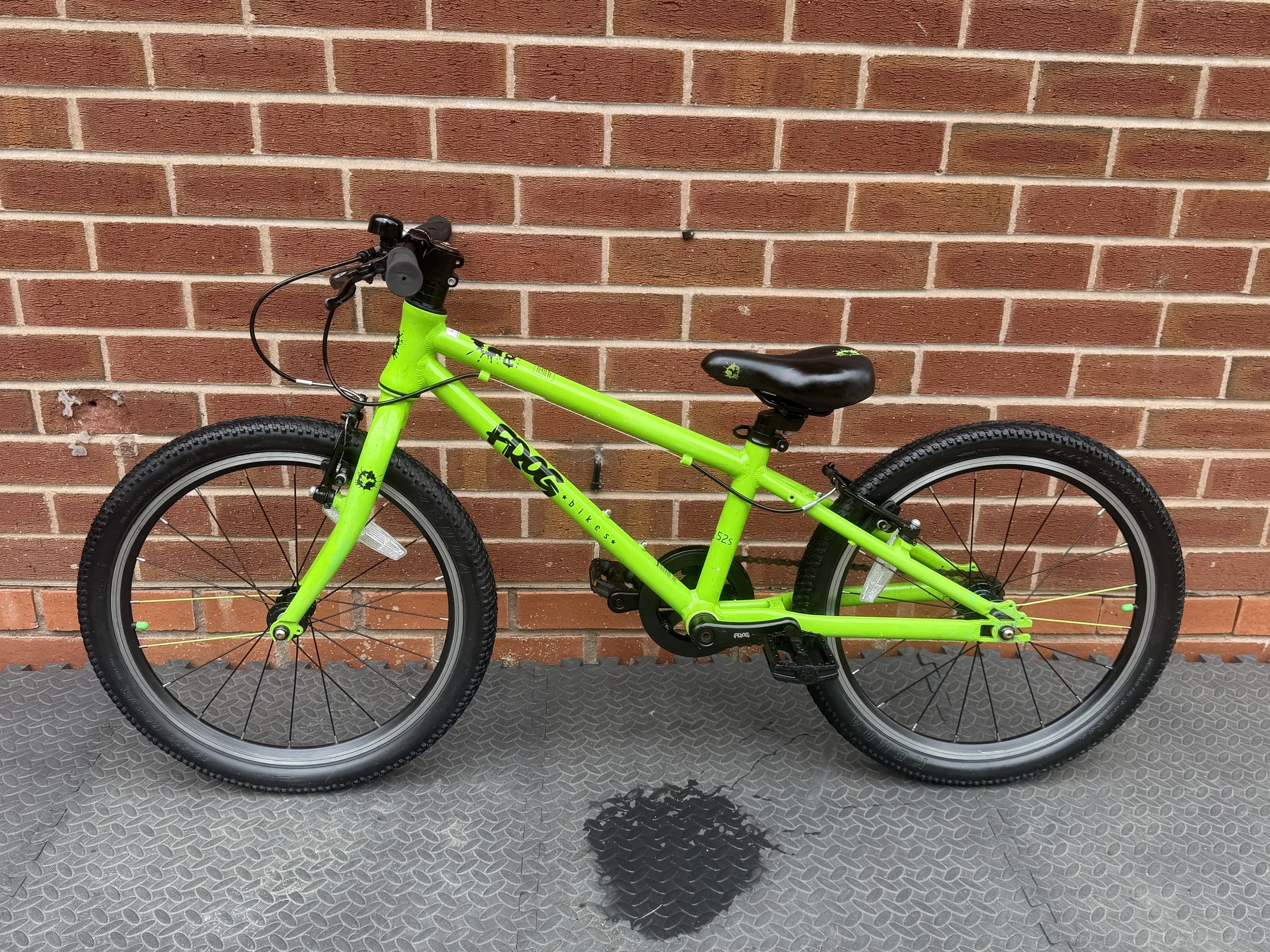 Pre-Loved Frog 52s Single Speed Hybrid Bike – 20" (Green)