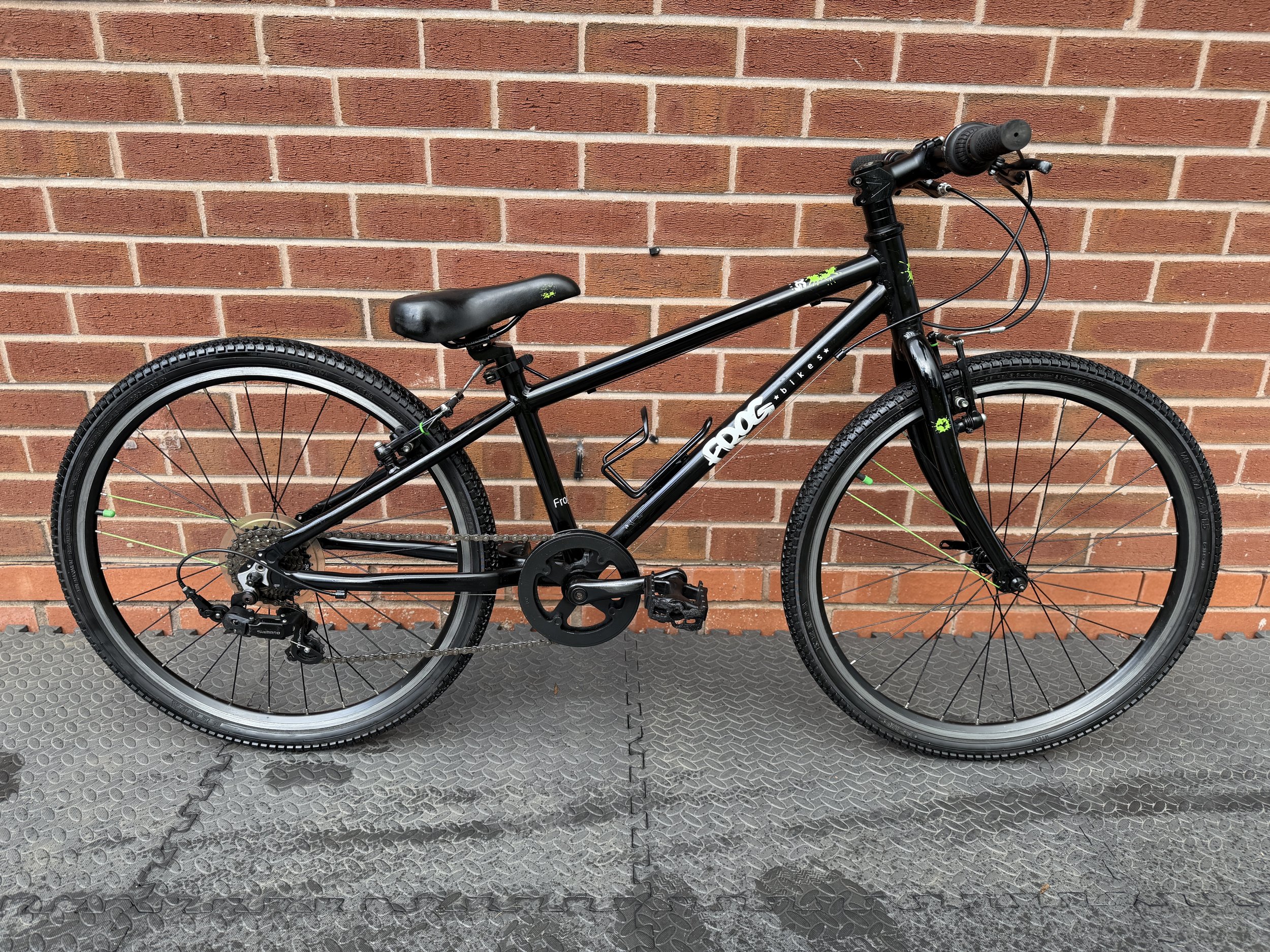 Refurbished Frog Bike 62 Black 6.jpg