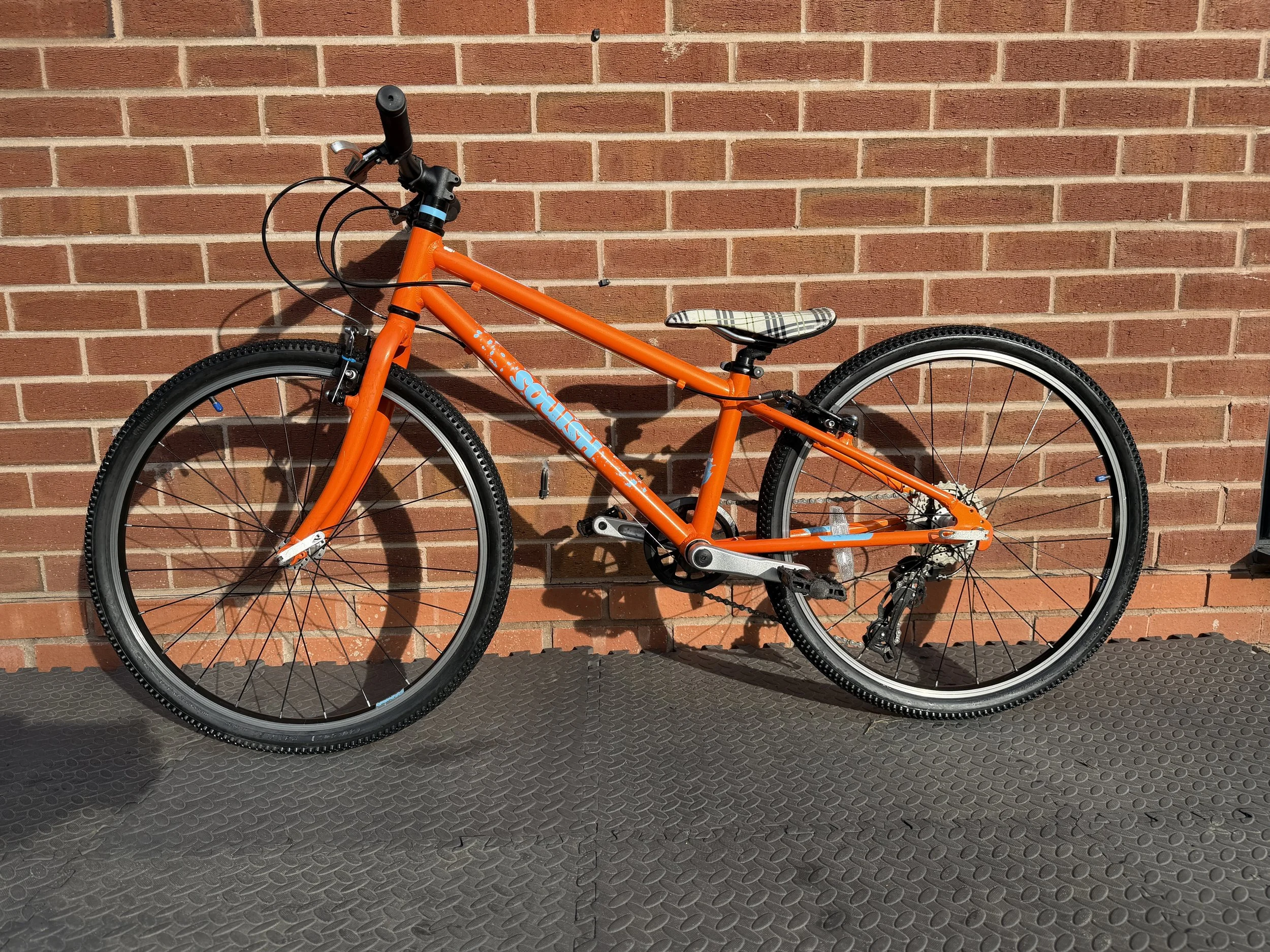 Pre-Loved Squish 24” Bike – 24” (Orange)