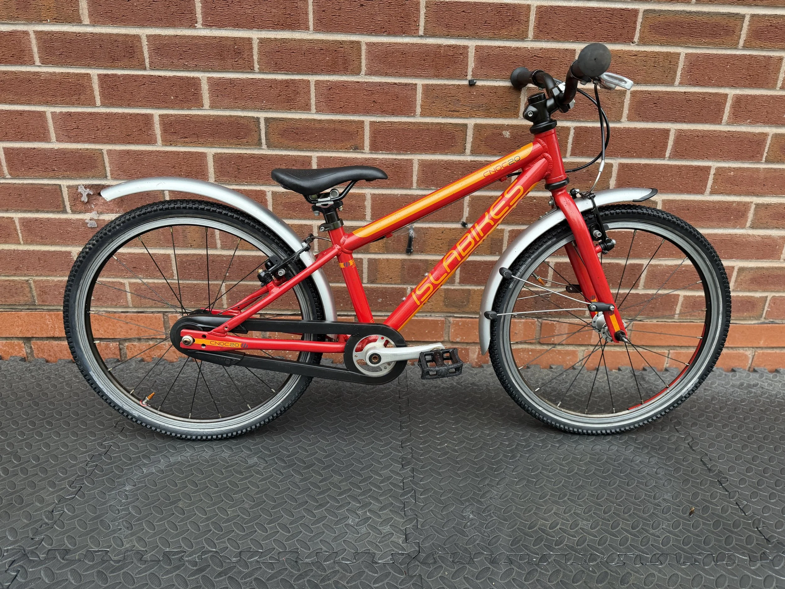 Refurbished Isla Cnoc 20 red 6.jpg