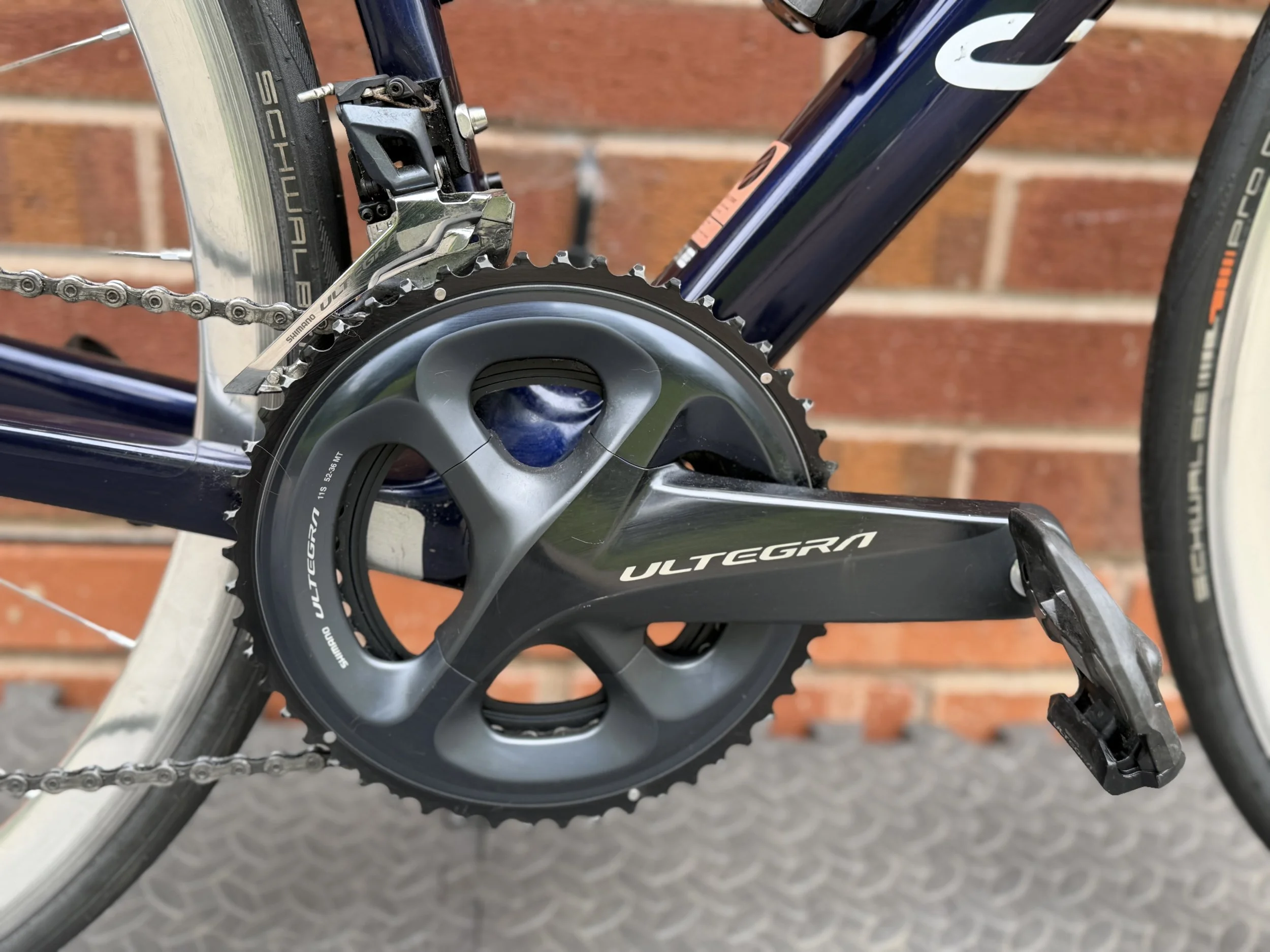 Canyon Carbon Road Bike 21.jpg