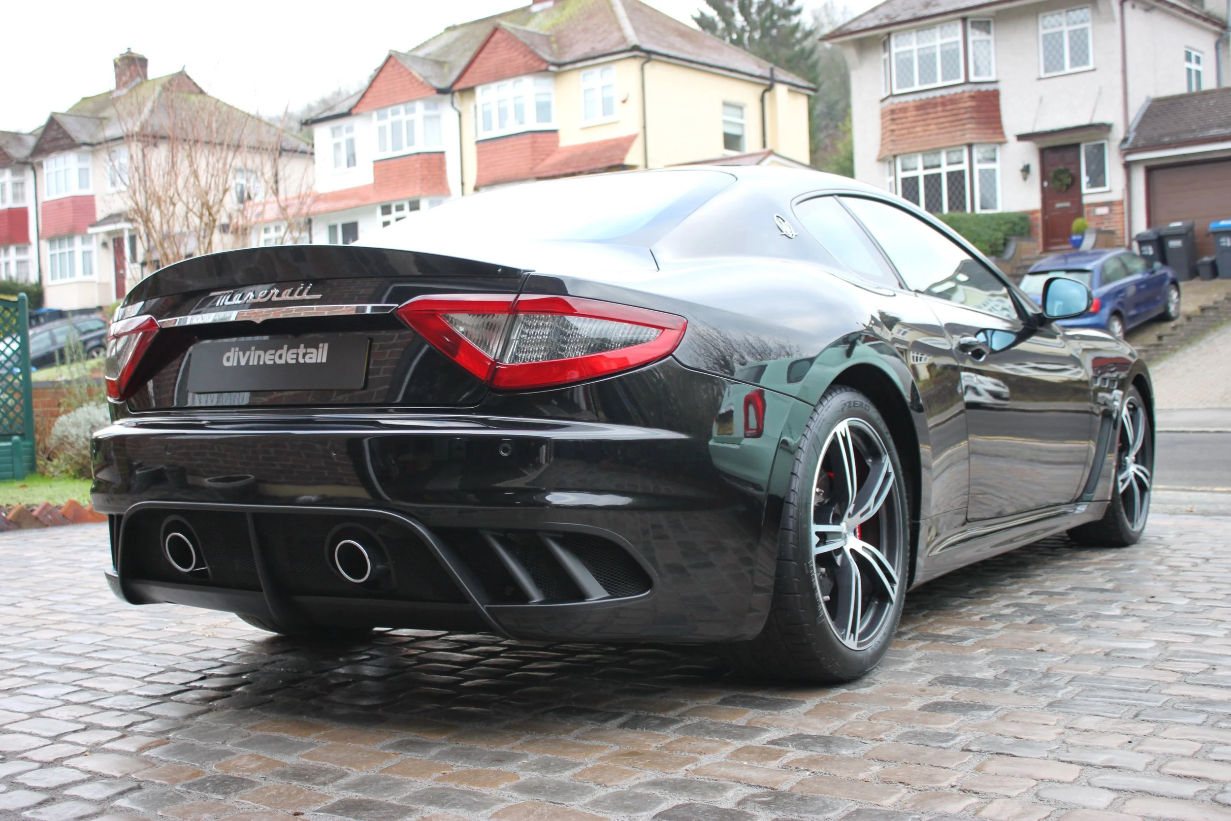 Maserati Gran Turismo Stradale detailed