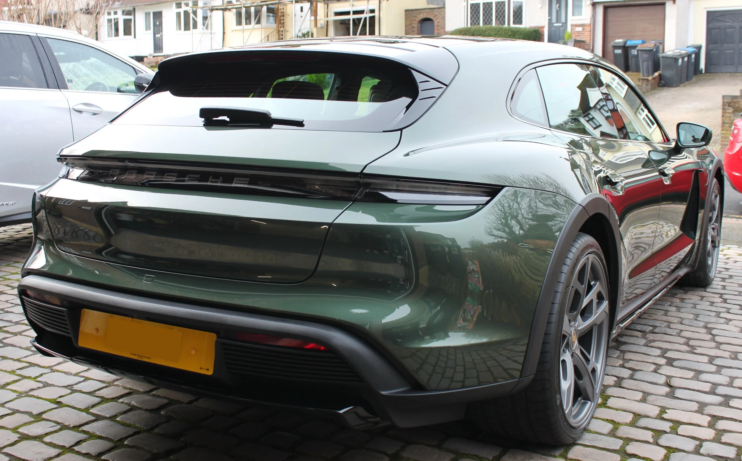 Porsche Taycan detailed