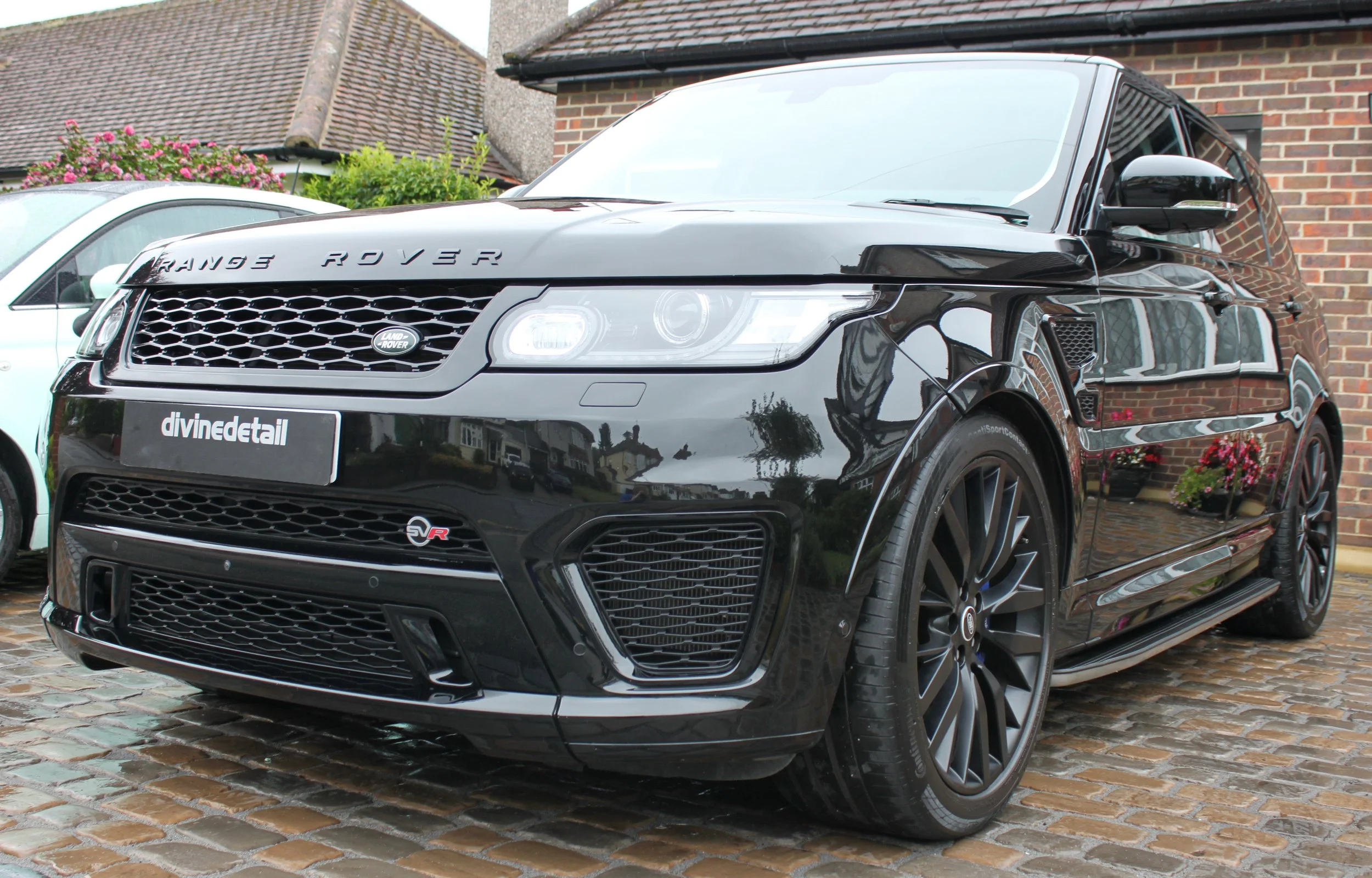 Detailing in Gatwick