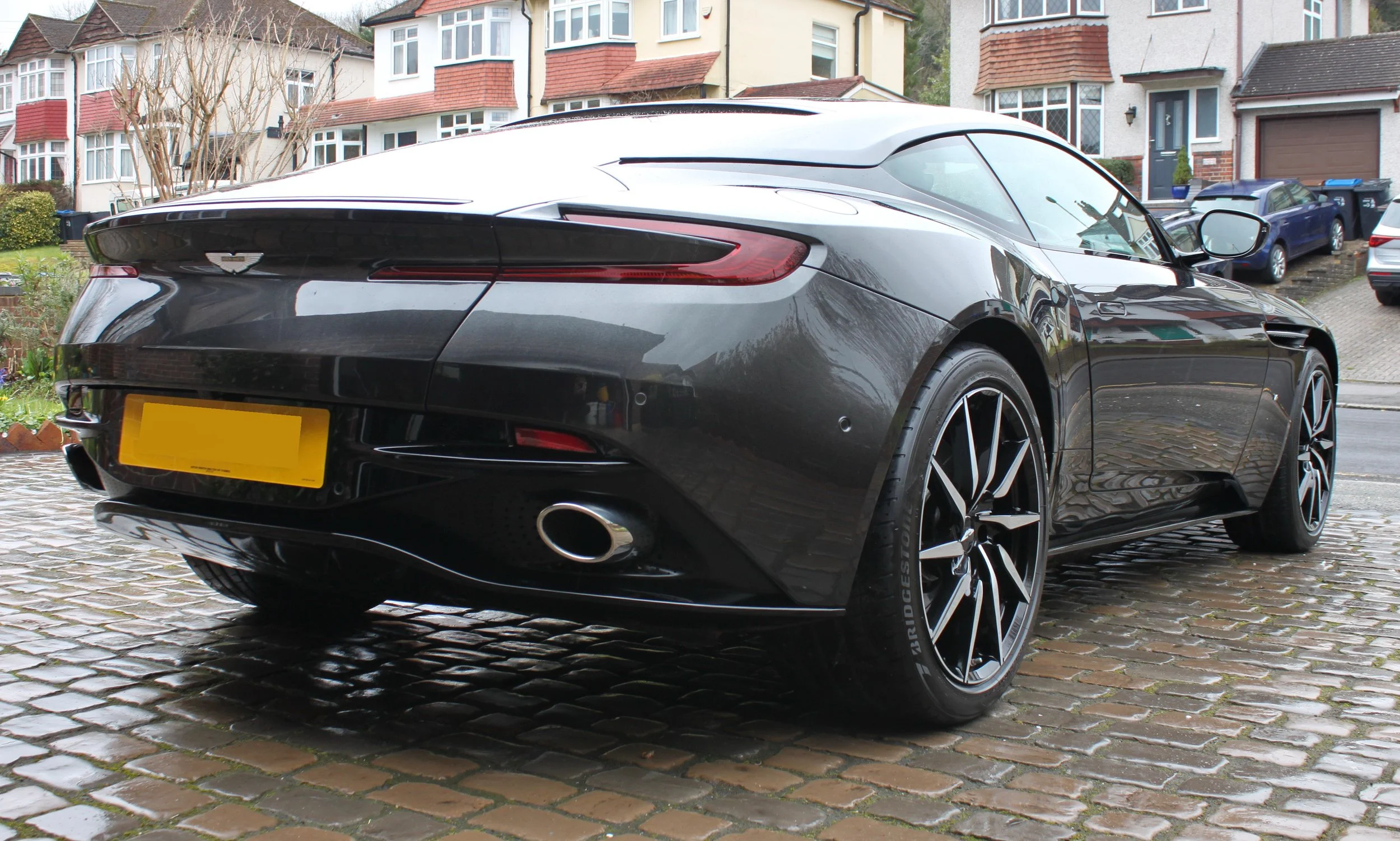Aston Martin DB11 detailed