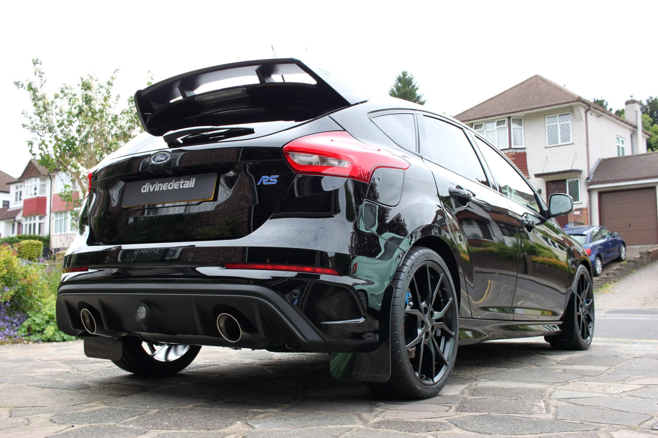 Ford Focus RS detailed