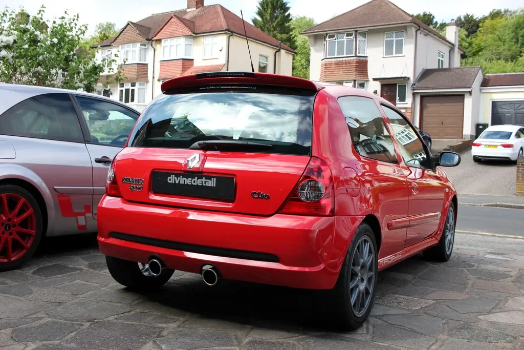 Renault Clio Trophy detailed