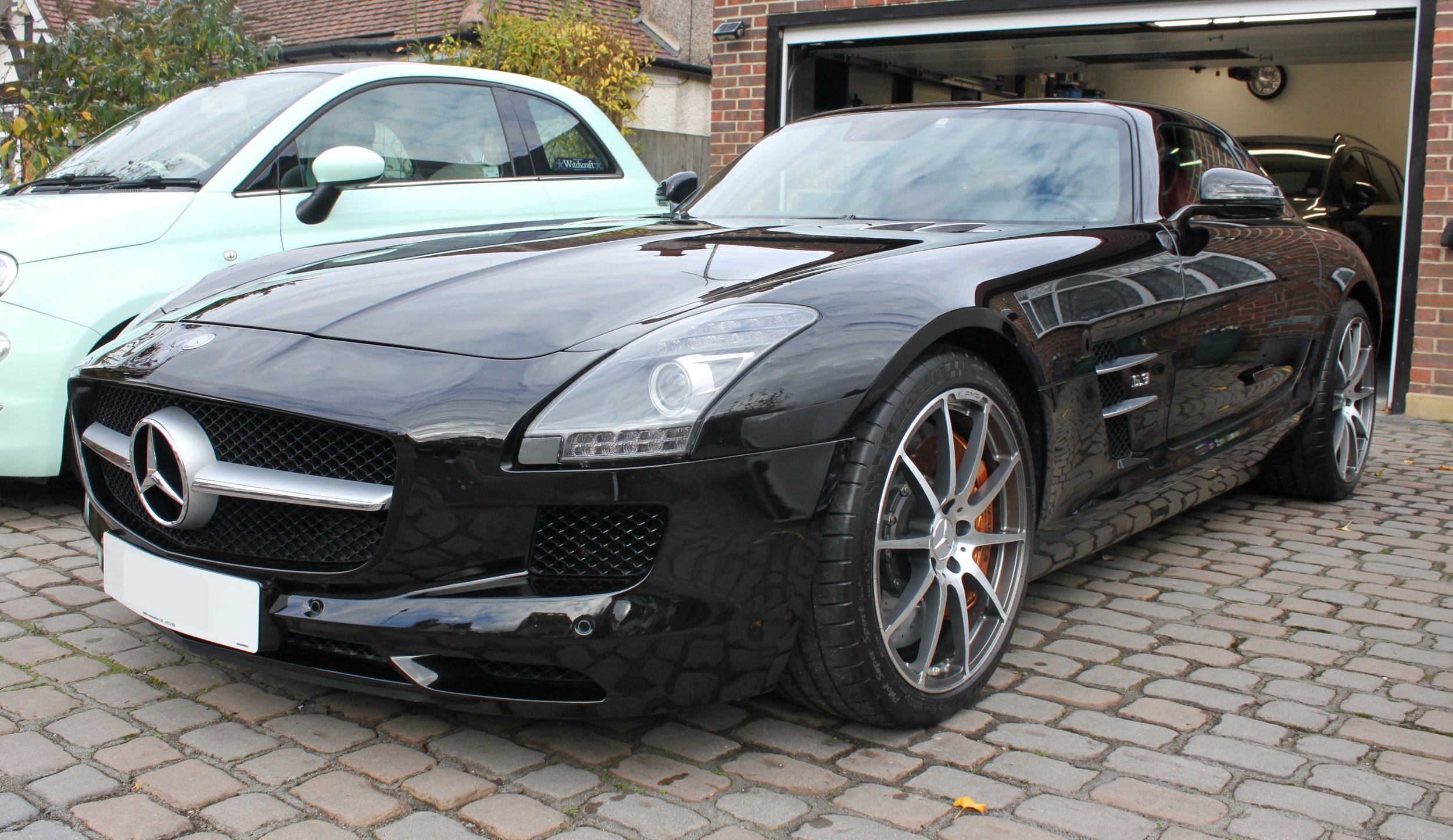 Mercedes SLS AMG detailed
