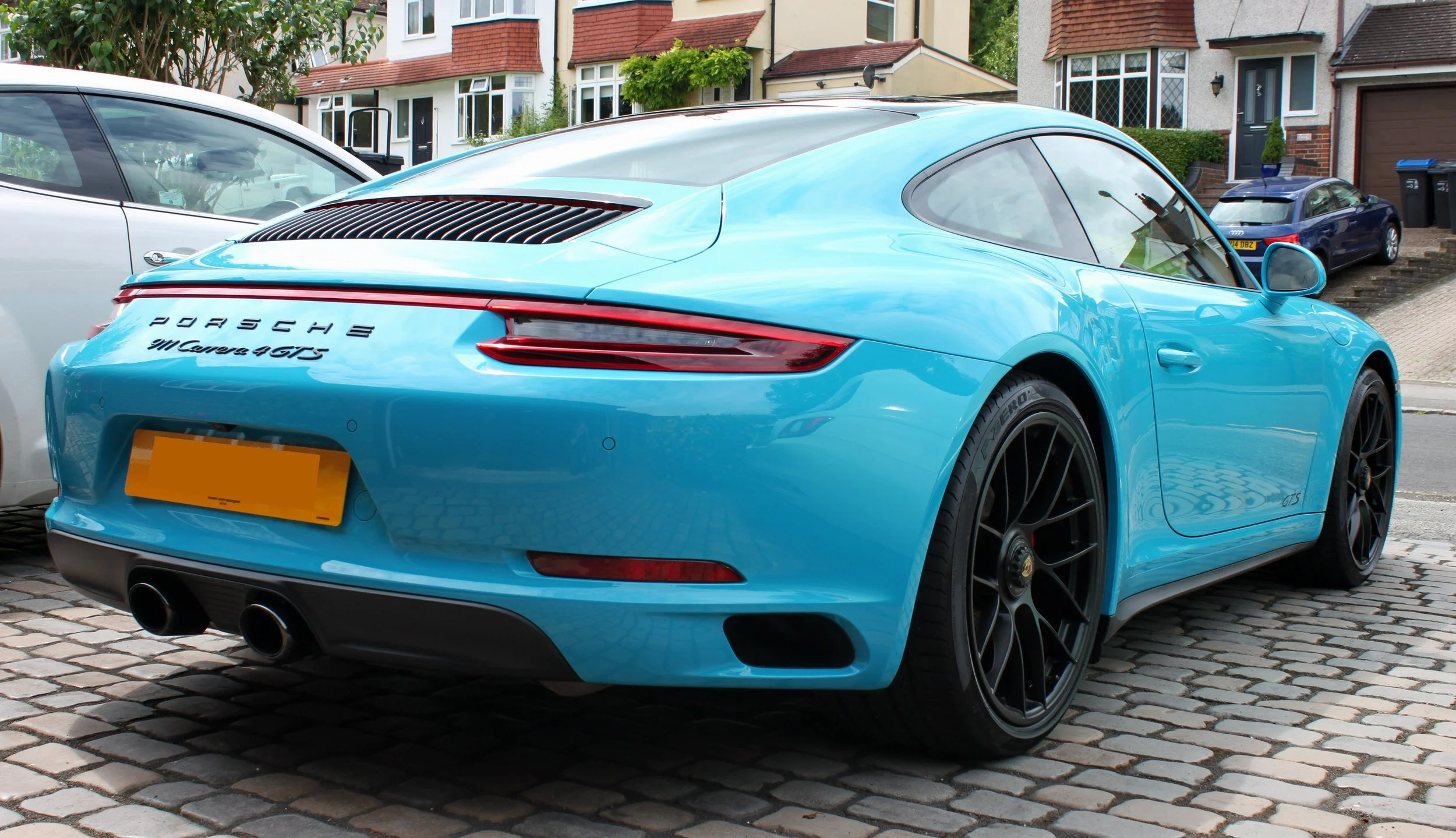 Porsche 991.2 GTS detailed