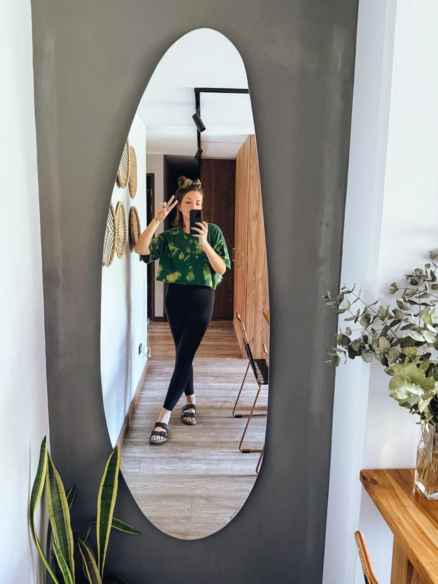 green in Medell&iacute;n 🪲🥗🐠🌿💚🥒📚