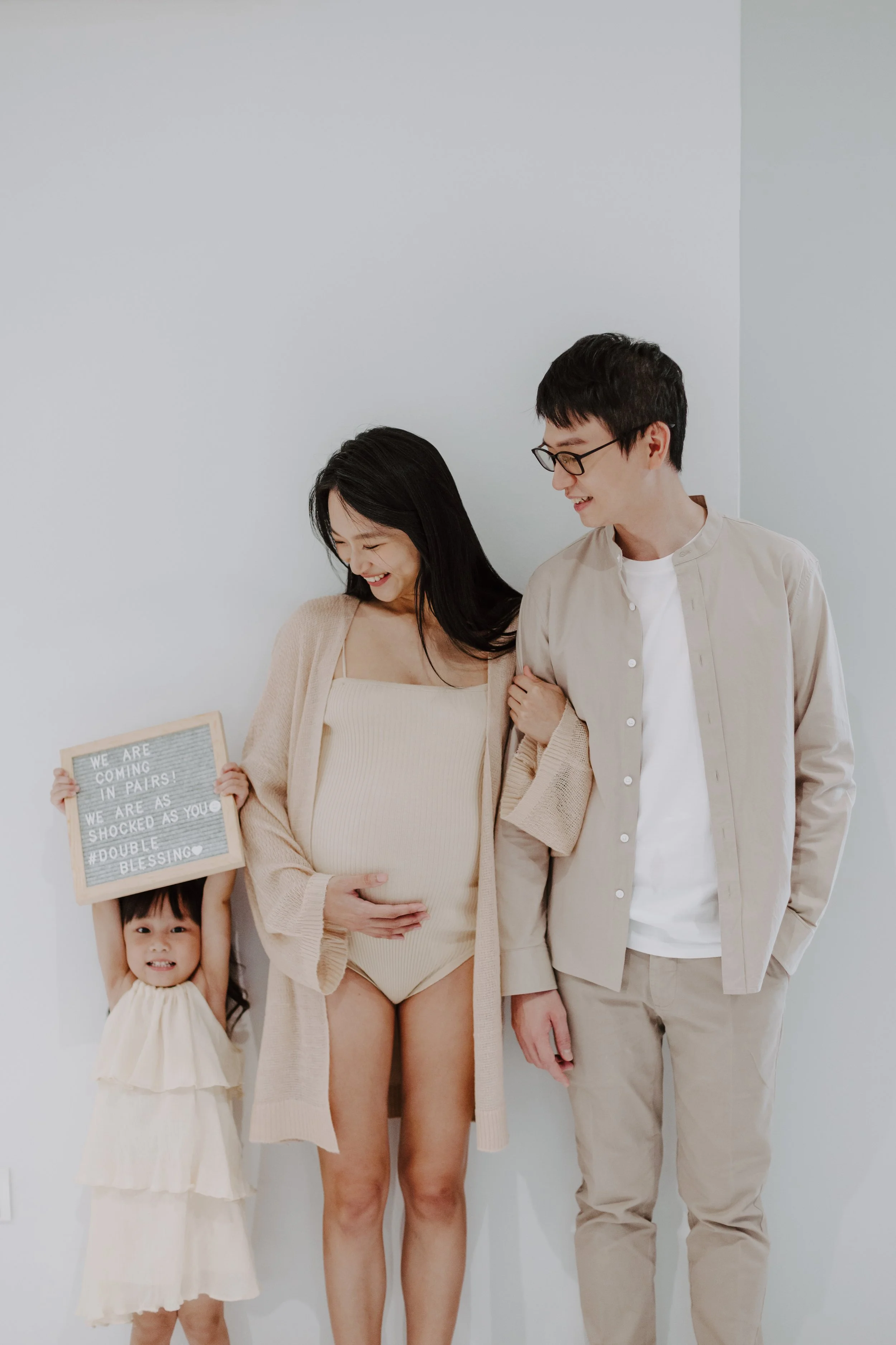 Double the Joy -Twin Maternity shoot-De Yee & Su Fen
