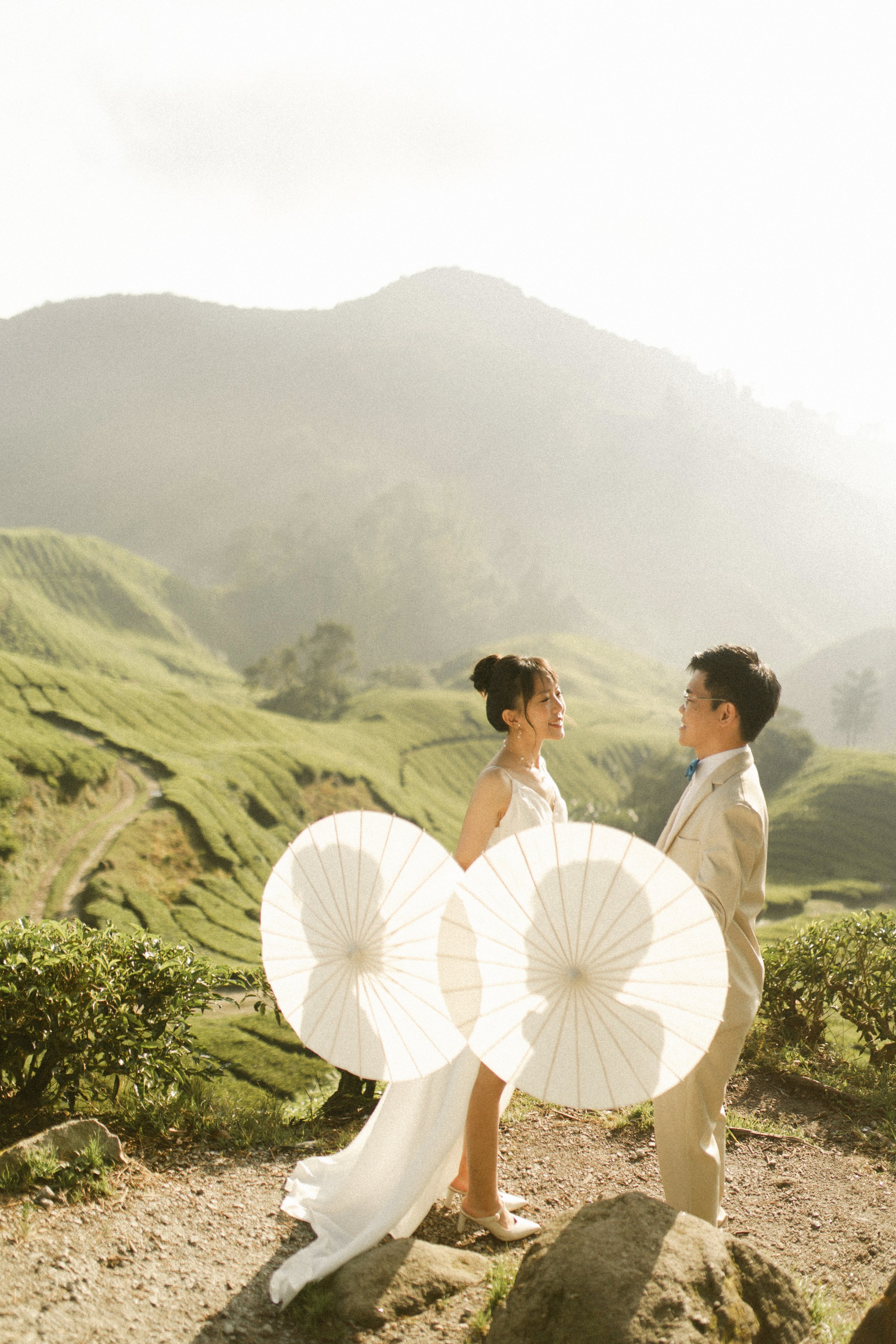 Sunrise in Cameron Highlands painted their pre-wedding with soft golden hues, creating a day full of warmth and happiness.