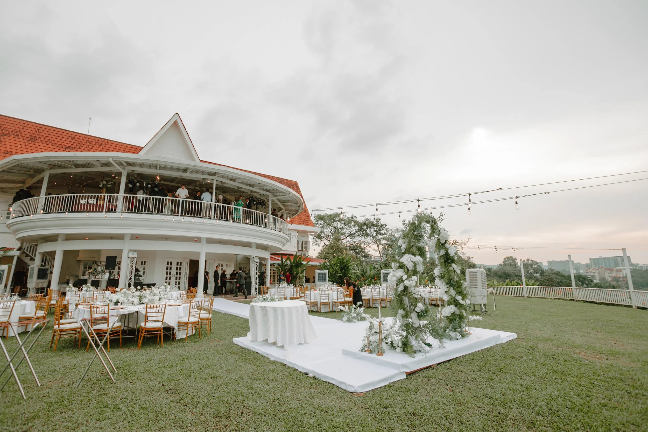 A Night of Joy 🥂
Celebrating Amaury + Joan's Wedding Dinner at The Estate KL.