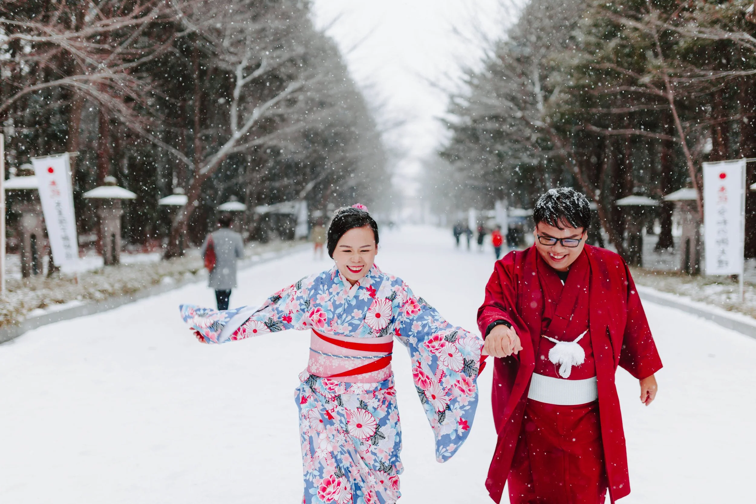 Hokkaido Pre Wedding photoshoot | Love and snowflakes.  Steven & Sandy romantic journey in Hokkaido.