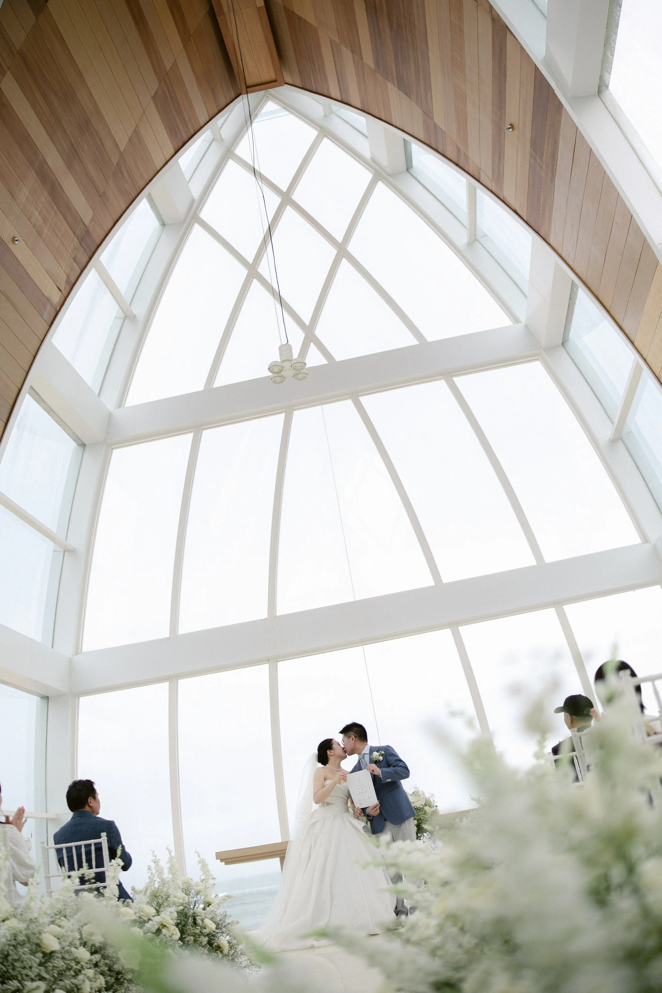 Cui Can & Xu Rui’s Intimate Wedding at Majestic Chapel, The Ritz-Carlton Bali