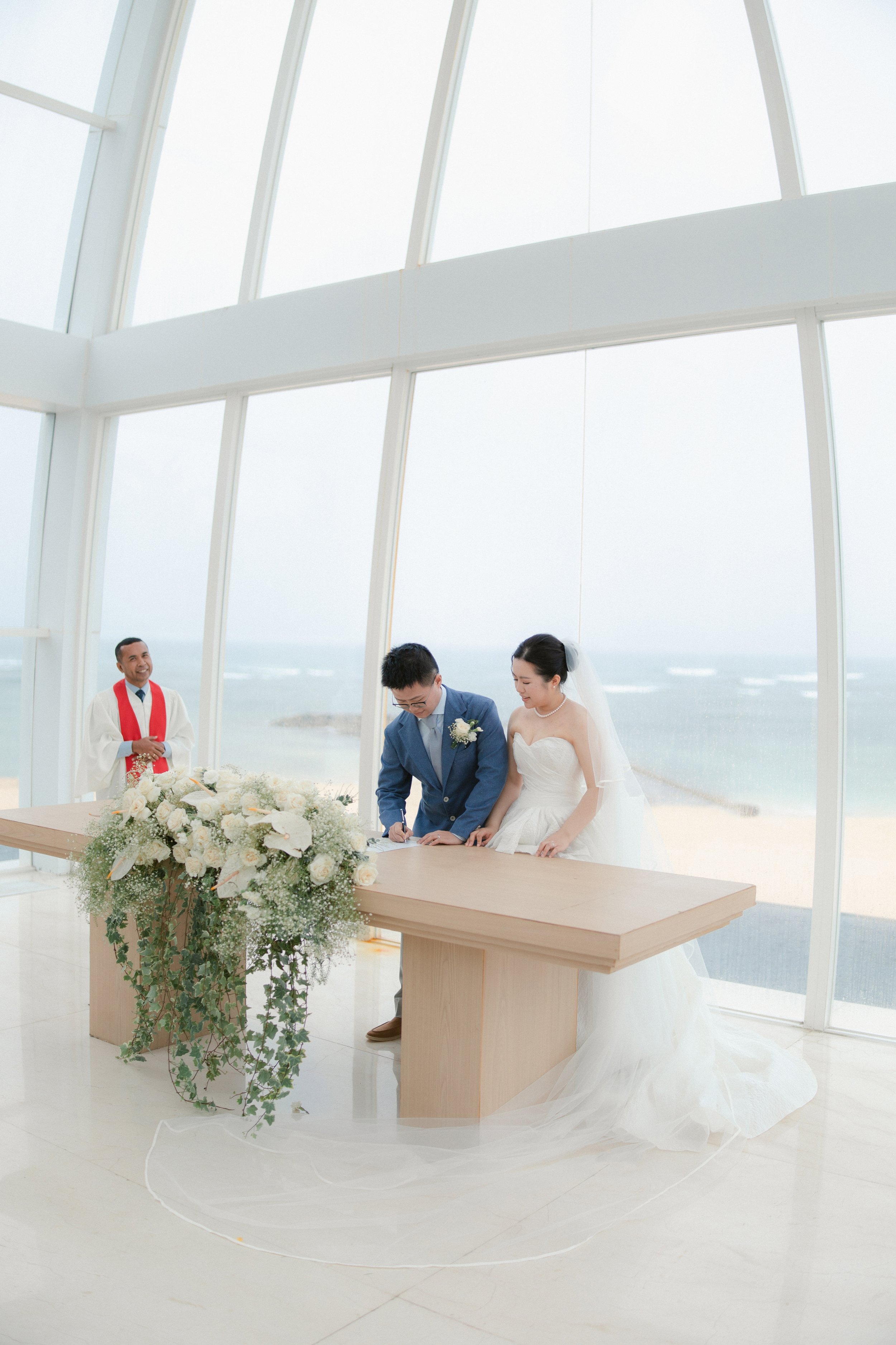 Cui Can & Xu Rui’s Intimate Wedding at Majestic Chapel, The Ritz-Carlton Bali