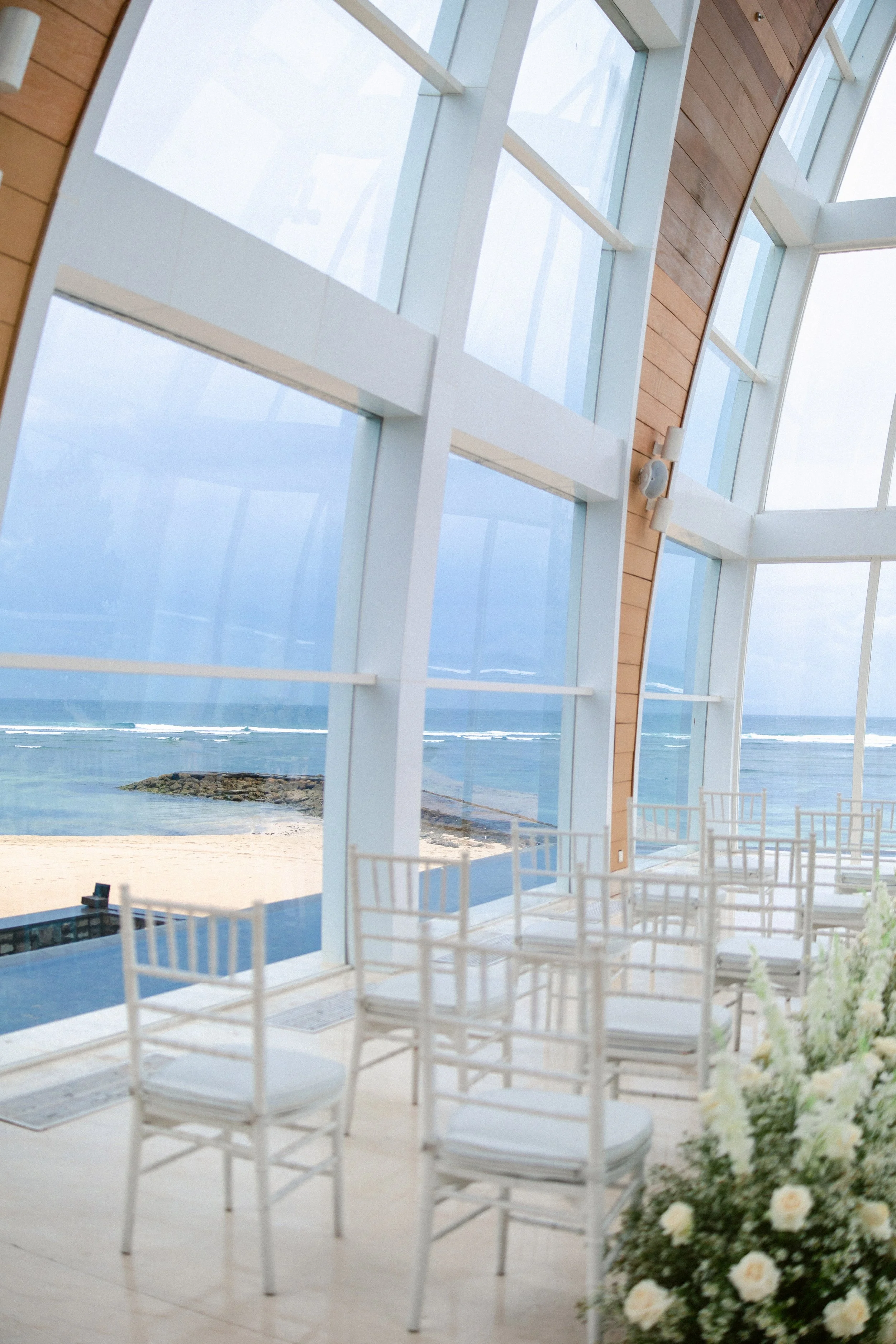 Cui Can & Xu Rui’s Intimate Wedding at Majestic Chapel, The Ritz-Carlton Bali