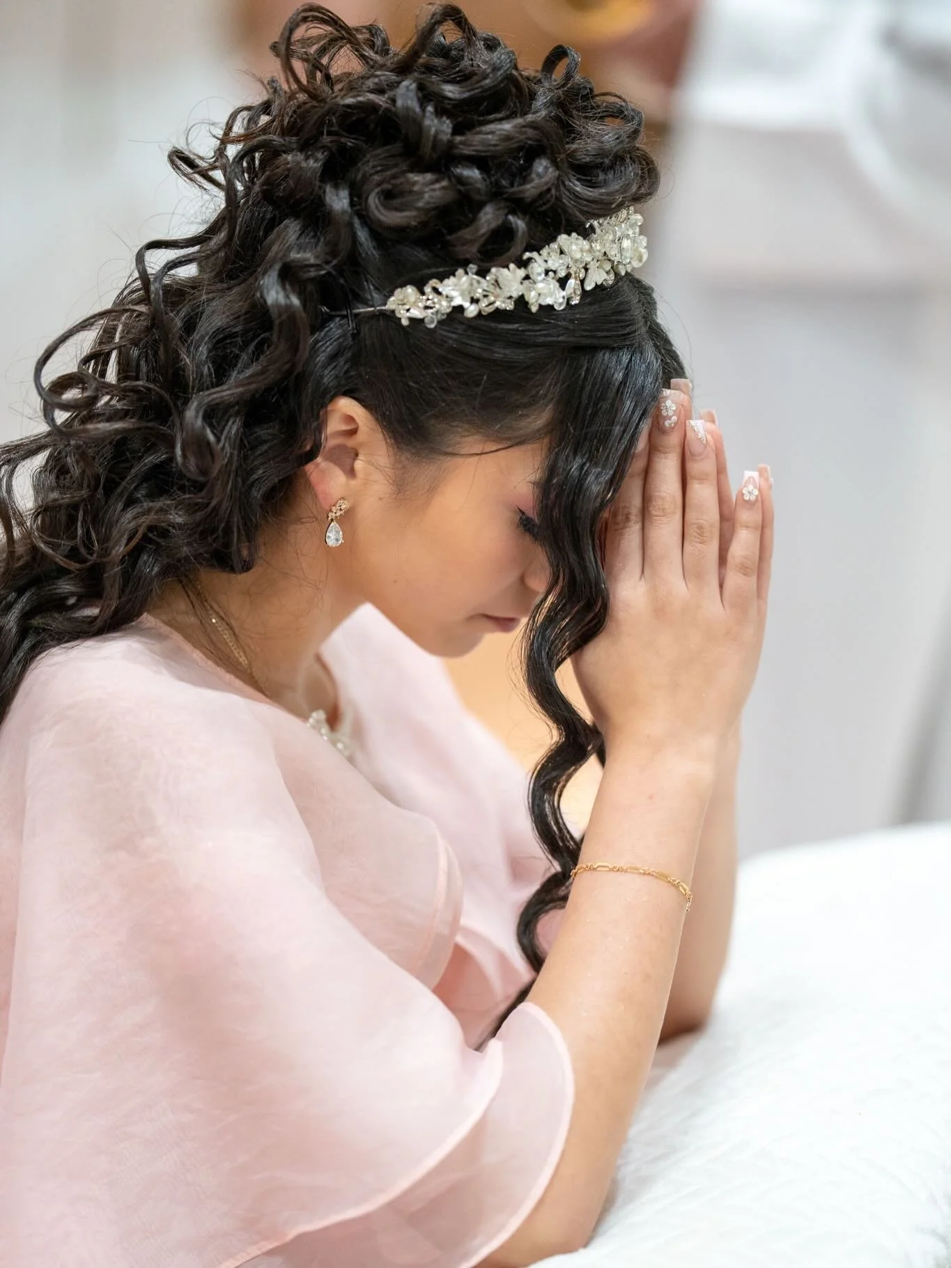 Sneak peeks ❤️❤️Congratulations to Angelina on celebrating her quincea&ntilde;era in style! She looked stunning in her beautiful pink dress. The day was truly unforgettable&mdash;starting with a lovely ceremony at Holy Trinity Church, followed by pho