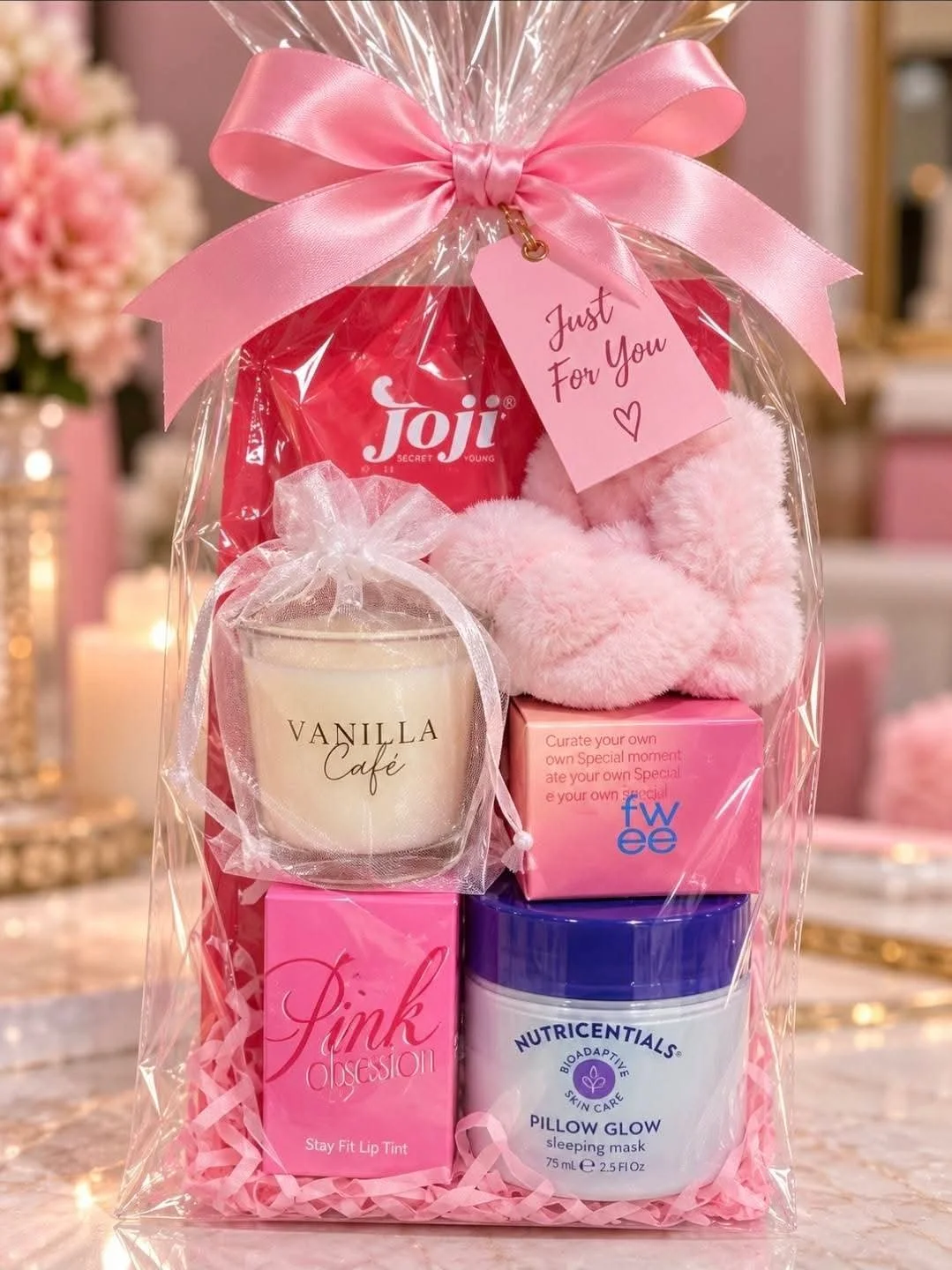 Exclusive Glow & Unwind Gift Set - 185 AED