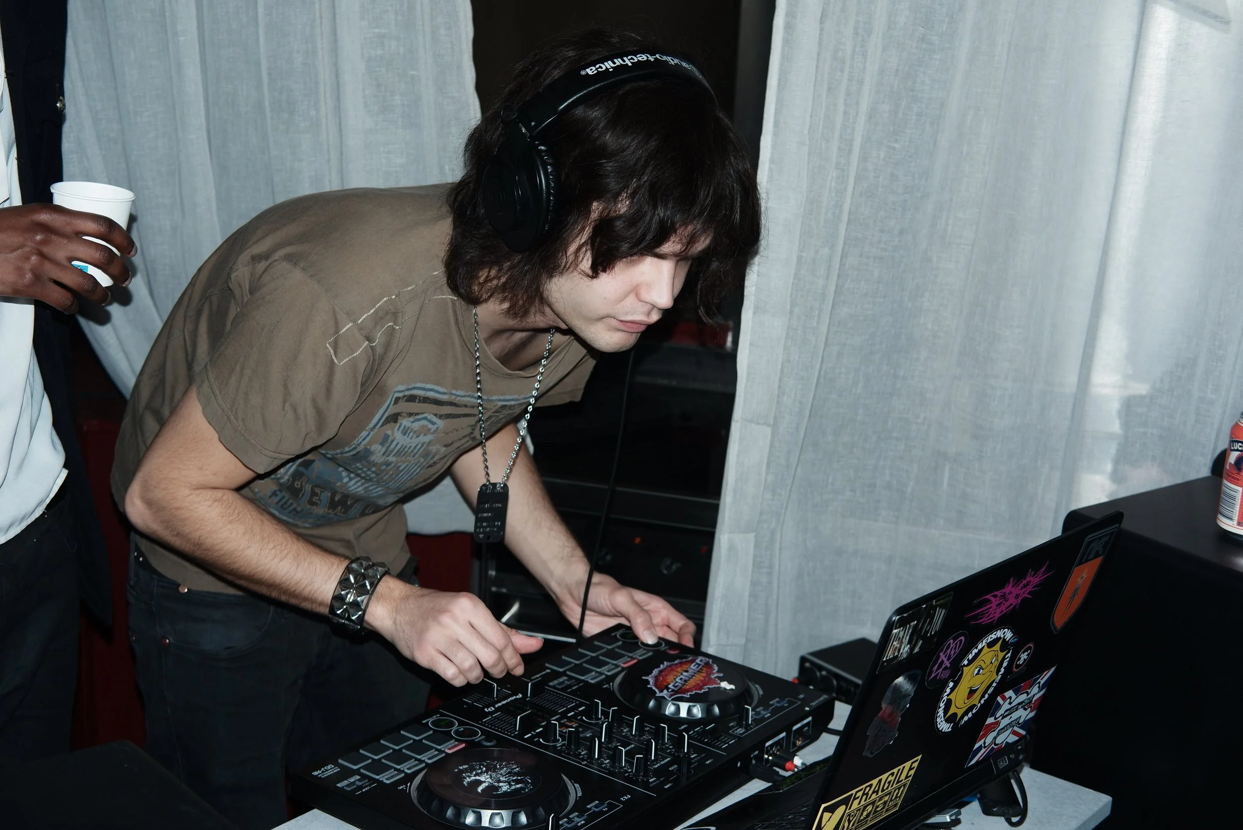 dj2.JPG