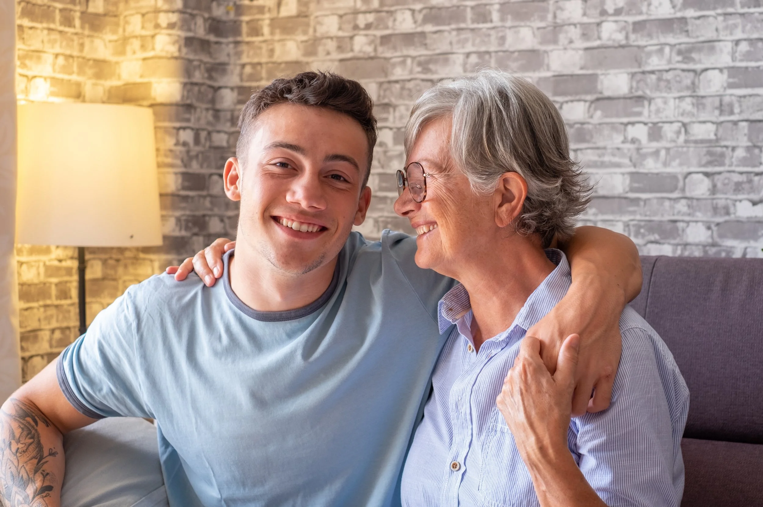 Ist mein Elternteil einsam? Zeichen und was hilft